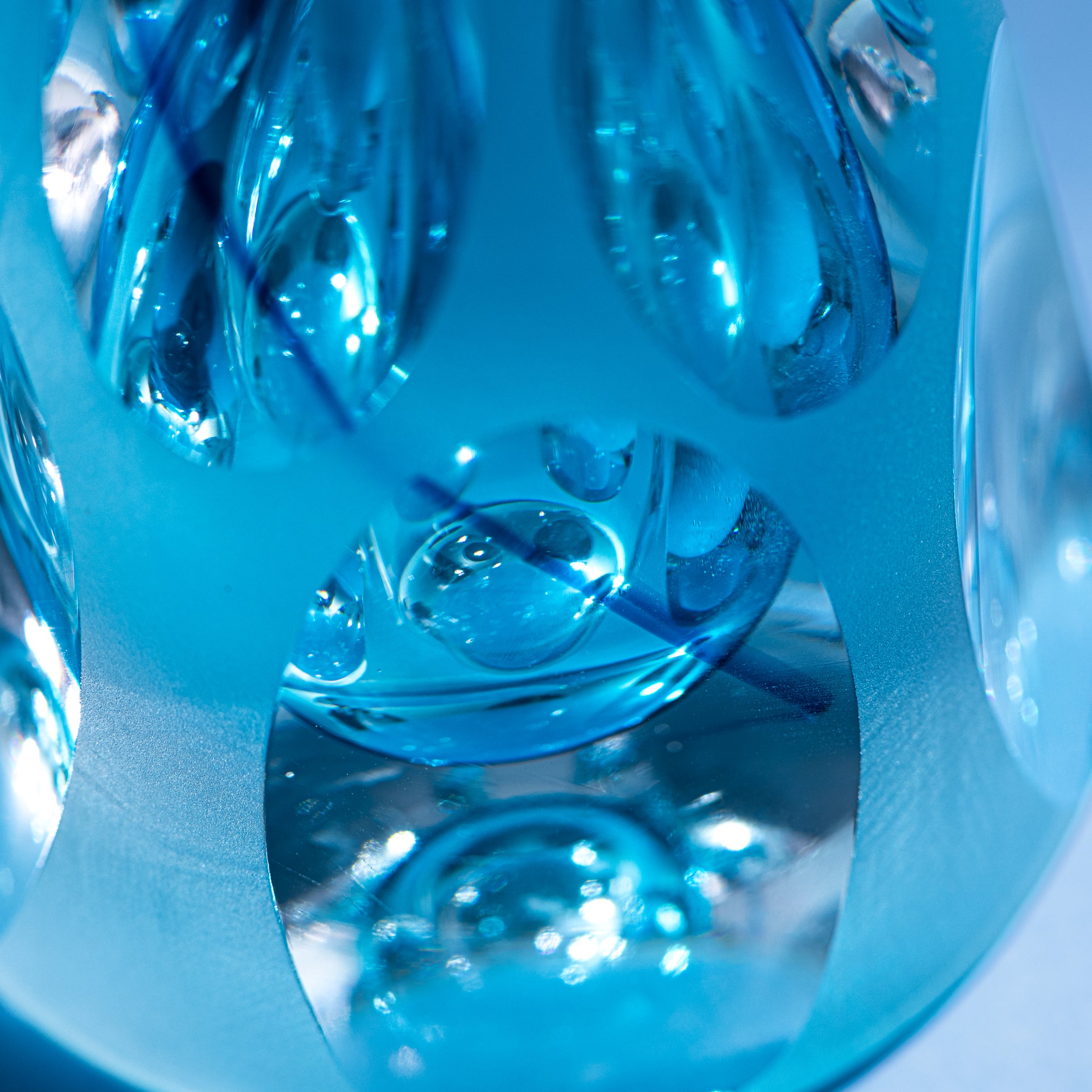 Erinnerungen an die Farben des Himmels Blau Parfümflasche