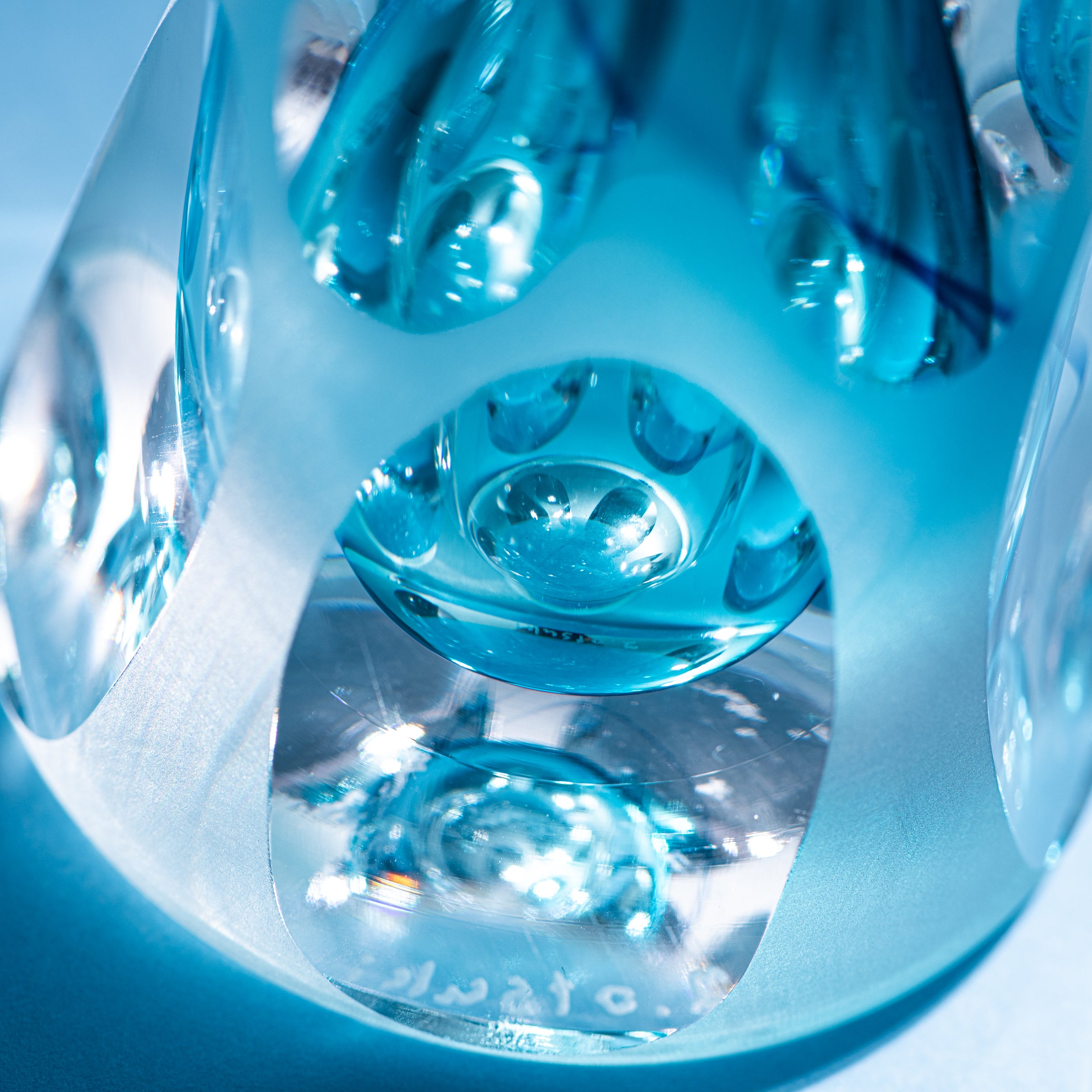 Erinnerungen an die Farben des Himmels Blau Parfümflasche