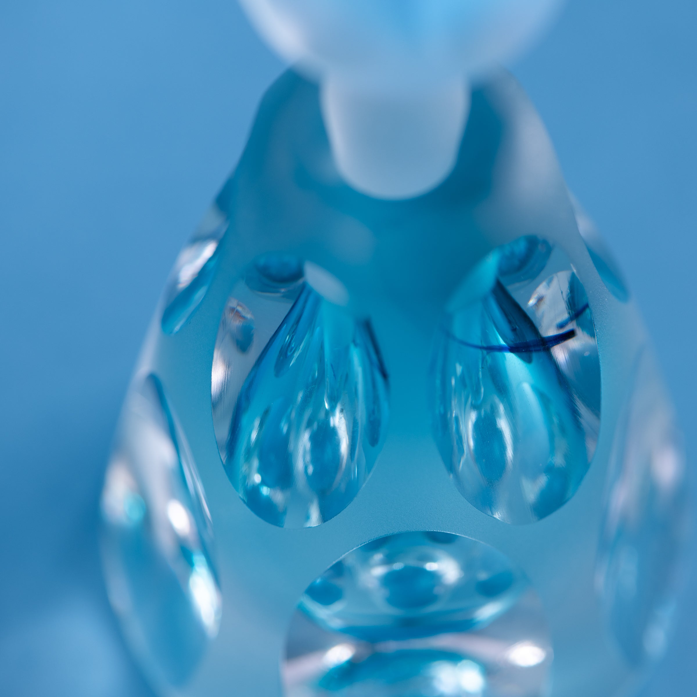 Erinnerungen an die Farben des Himmels Blau Parfümflasche