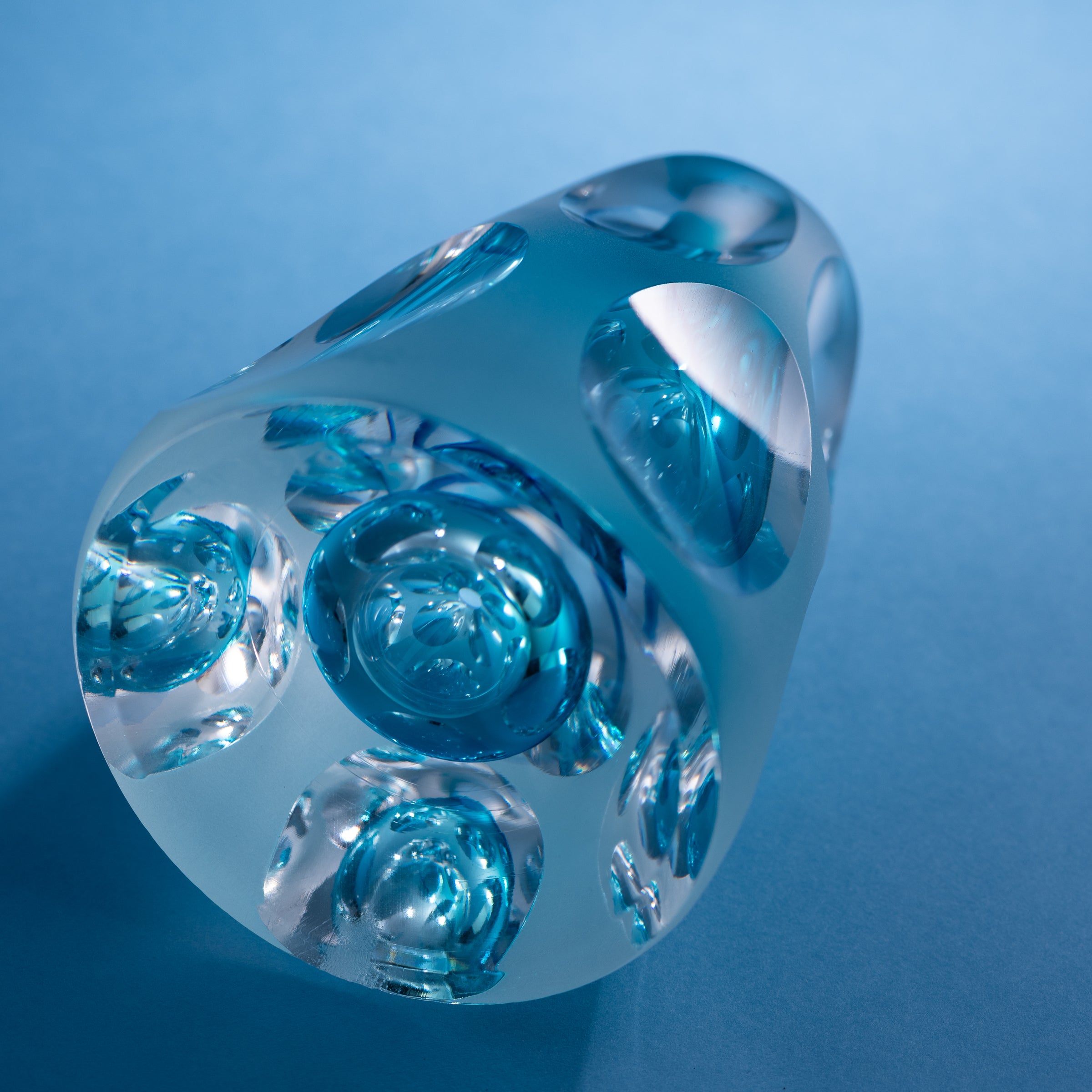 Erinnerungen an die Farben des Himmels Blau Parfümflasche