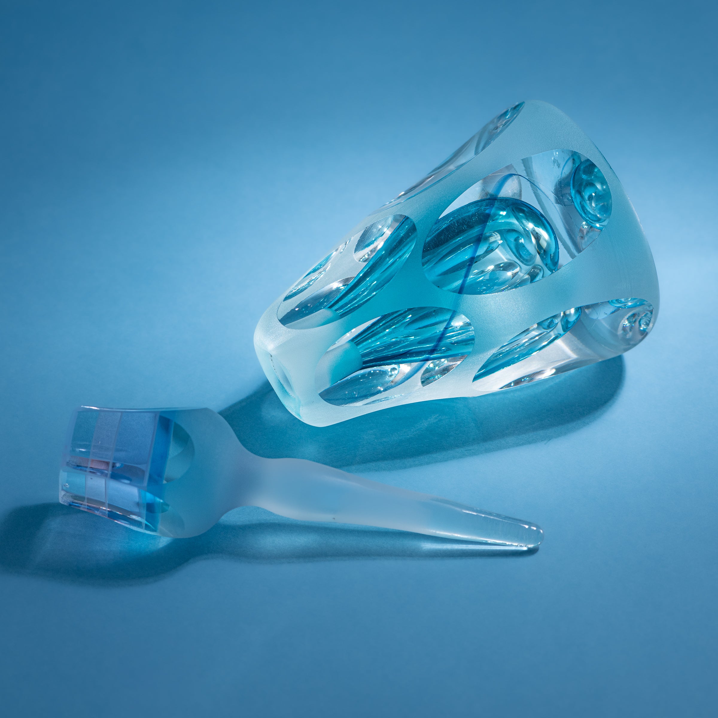 Erinnerungen an die Farben des Himmels Blau Parfümflasche