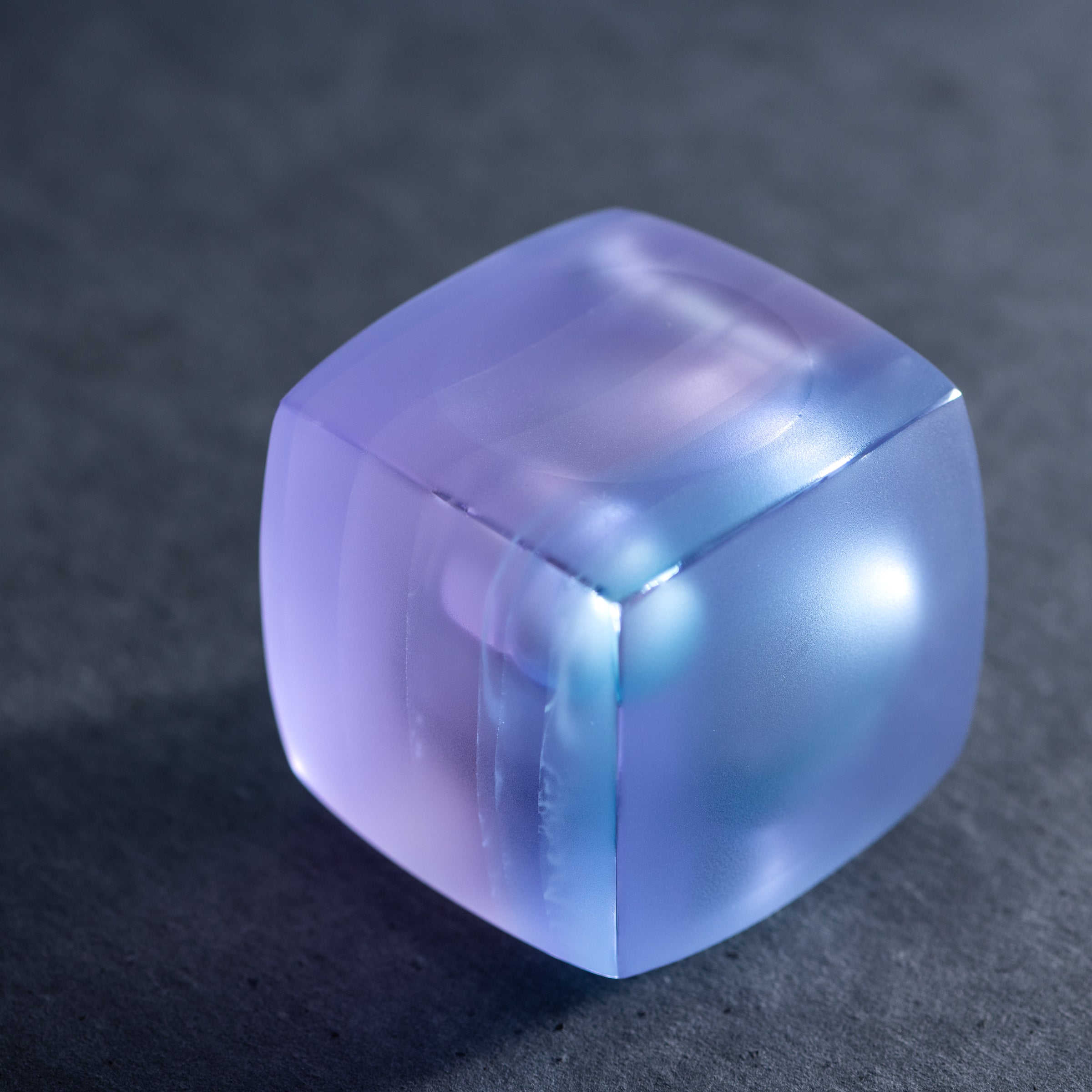 Erinnerungen an Farben Violett Kleine Einzelblumenvase „Twilight“
