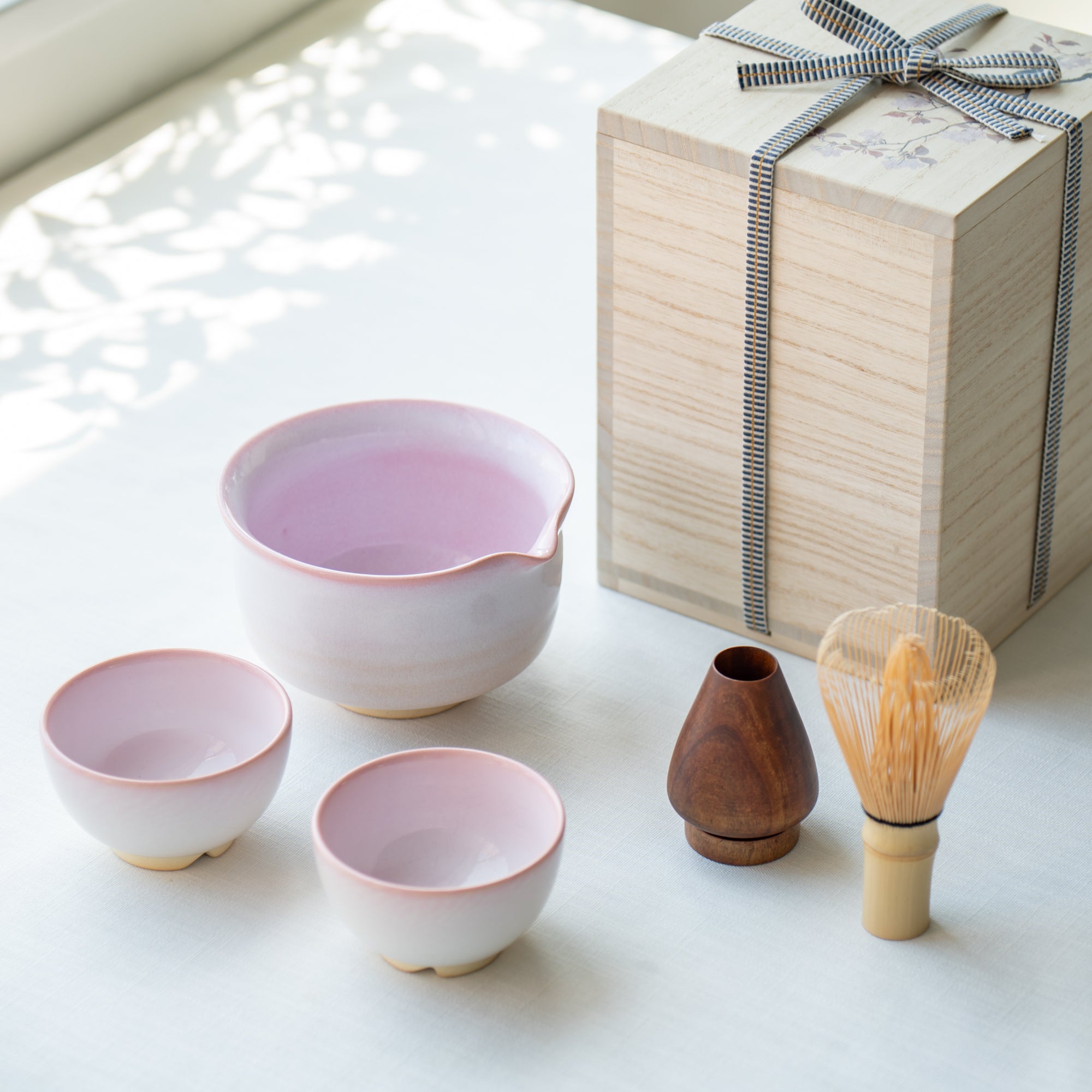 Pink Gradient Matcha Tea Set