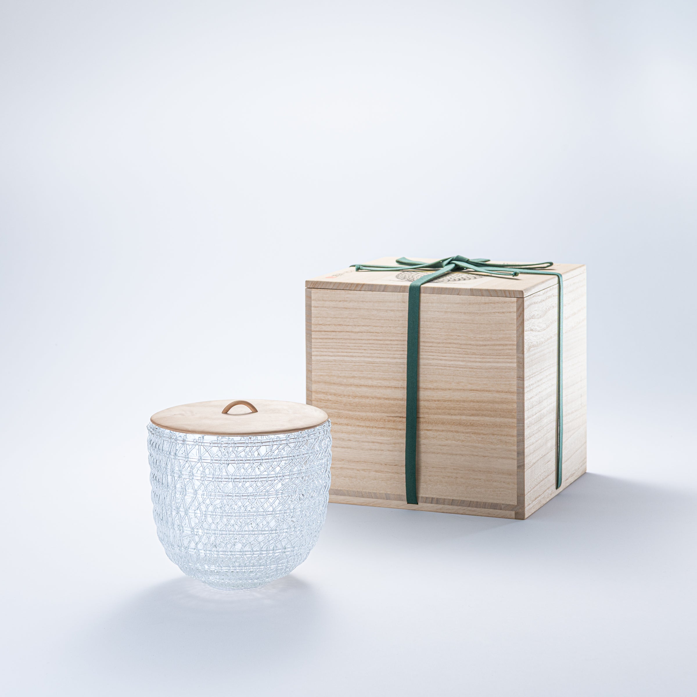 Sumu Woven Water Container