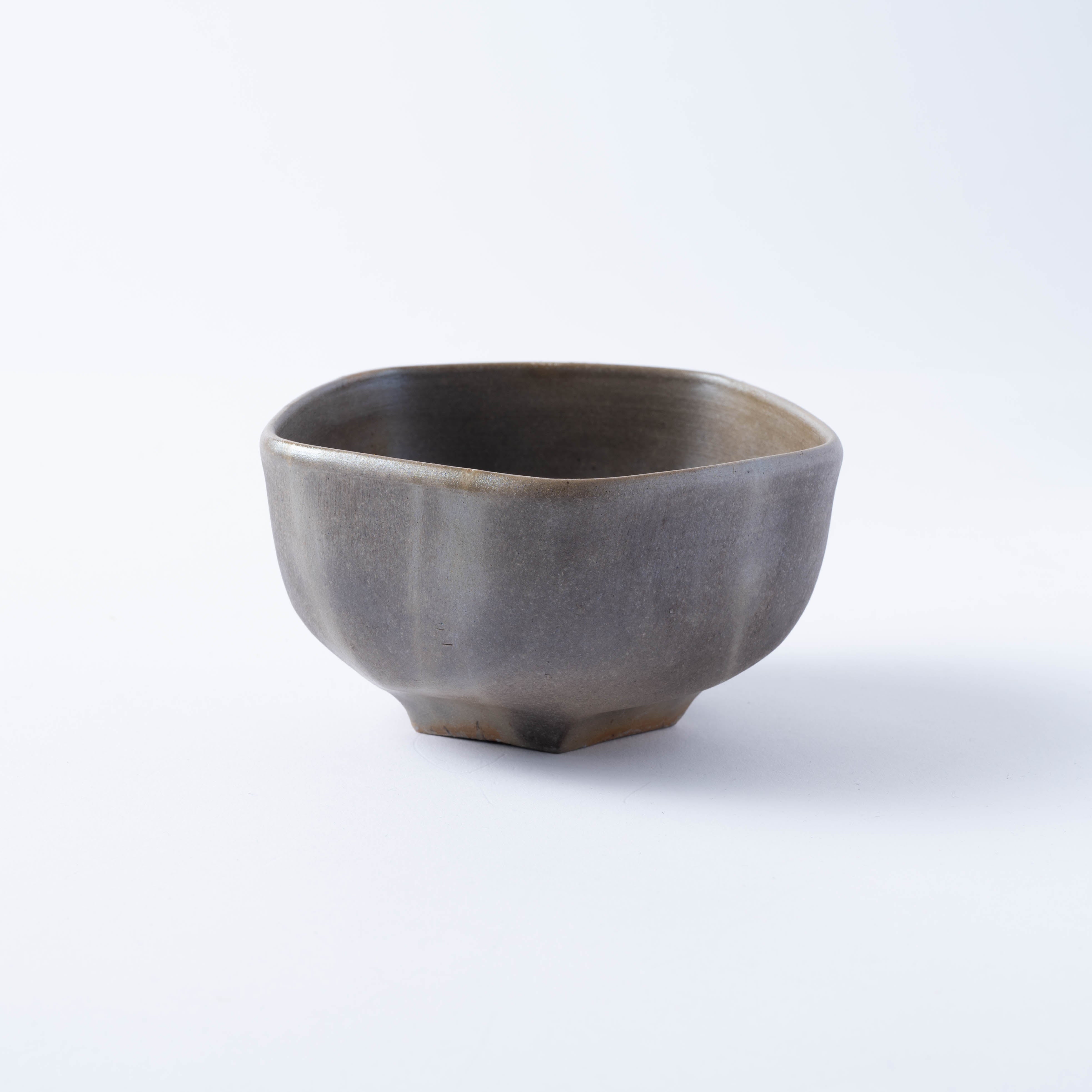 Ao-Bizen Five-Sided Matcha Bowl