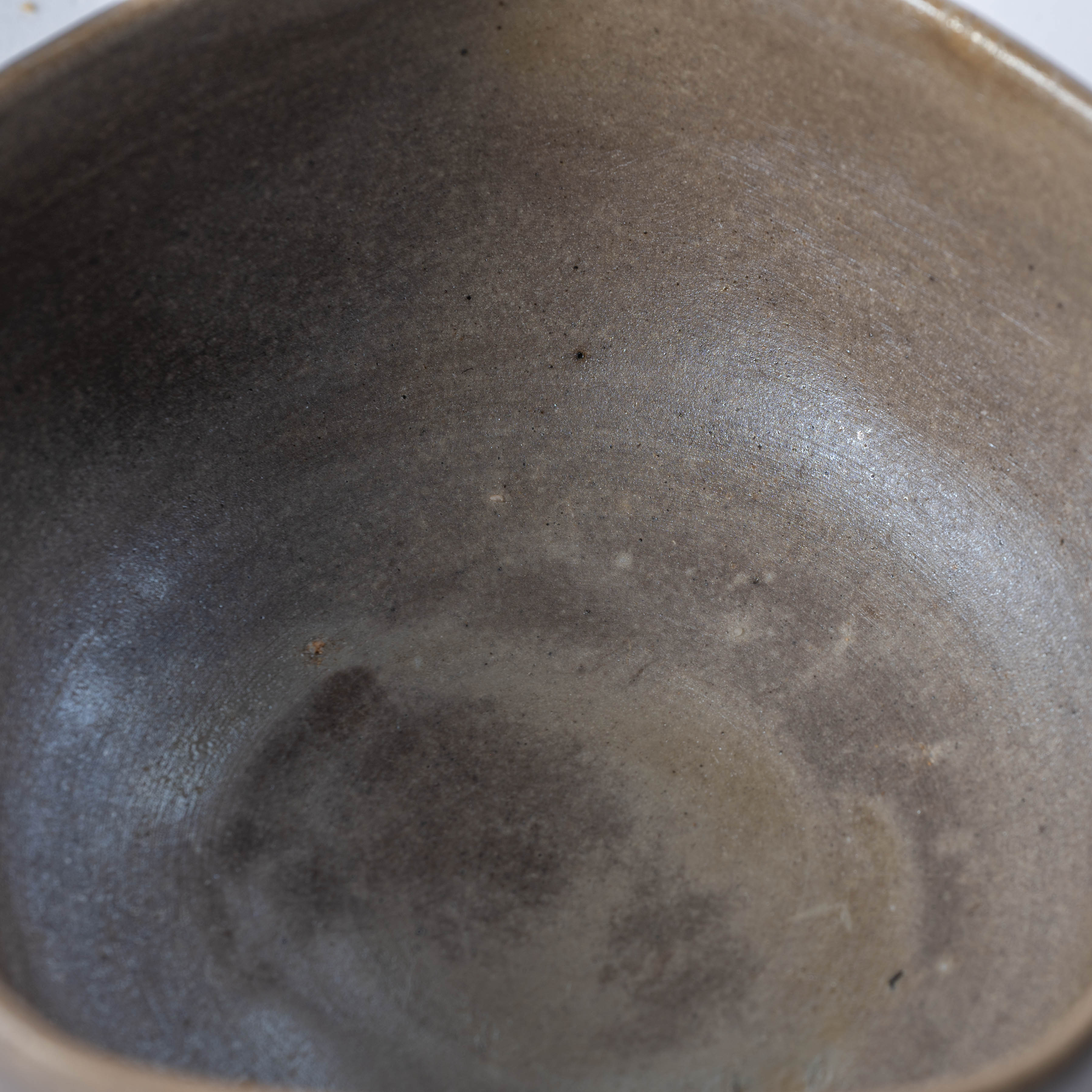 Ao-Bizen Five-Sided Matcha Bowl