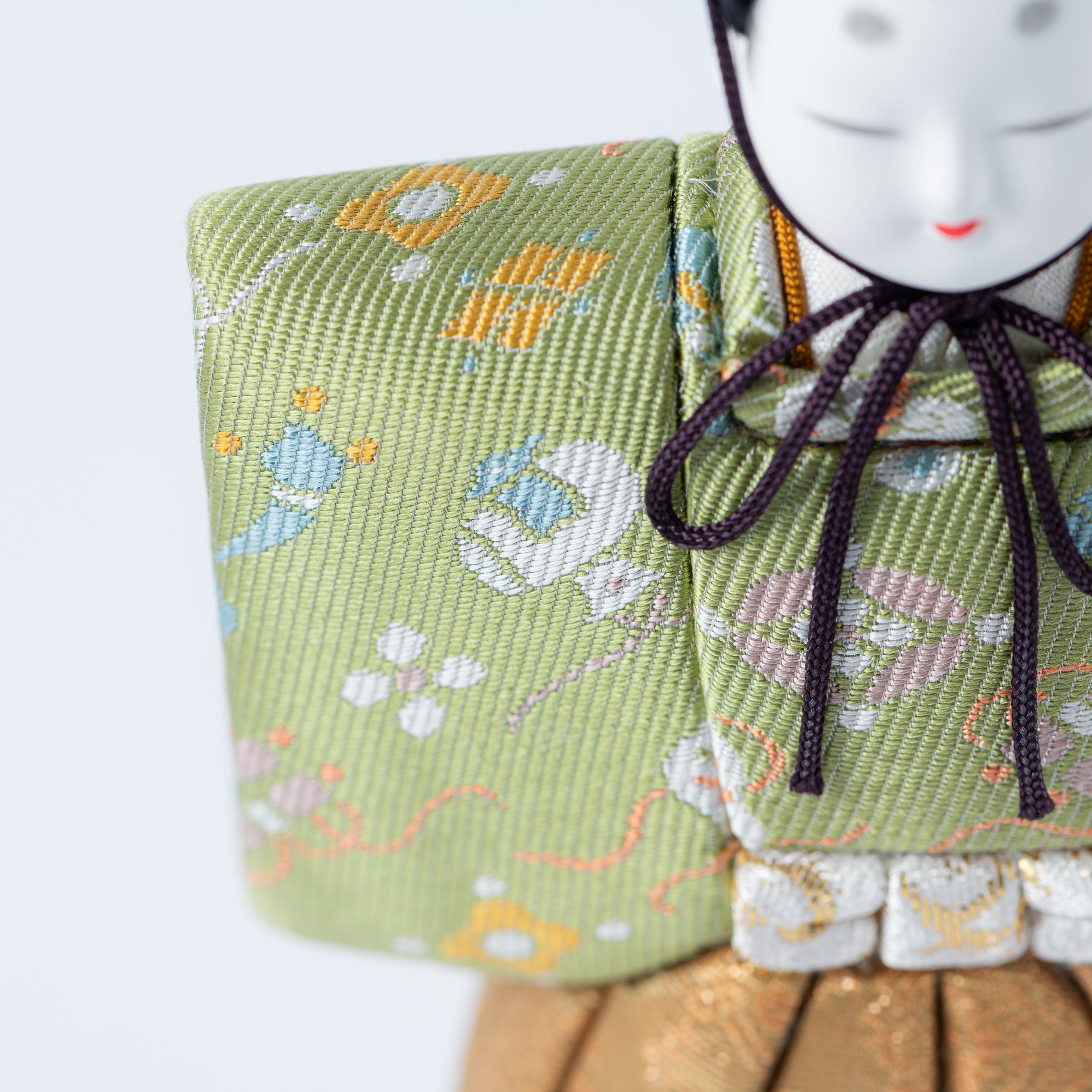 Standing Hina Dolls with Maki-e Plum Blossom Screen