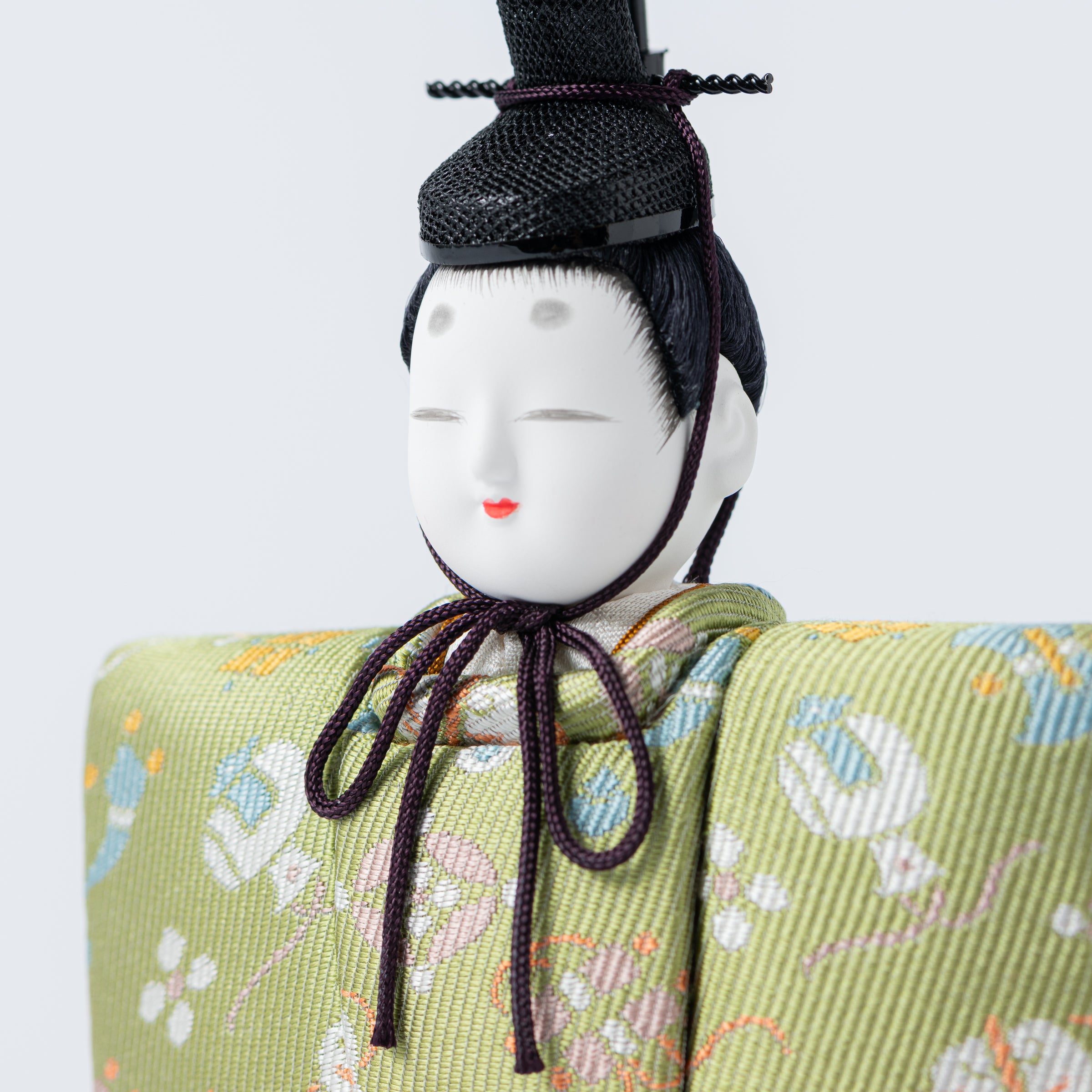 Standing Hina Dolls with Maki-e Plum Blossom Screen