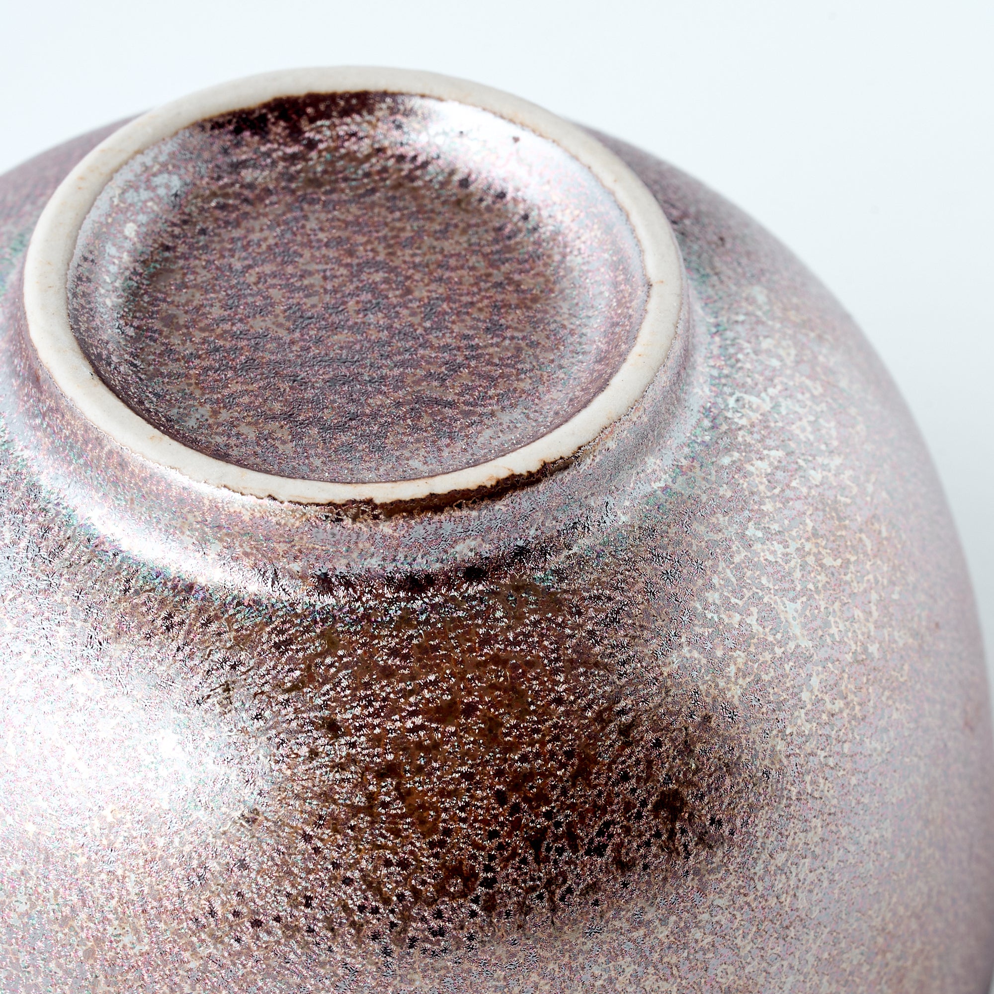 Taza de té japonesa esmaltada con cristales verdes
