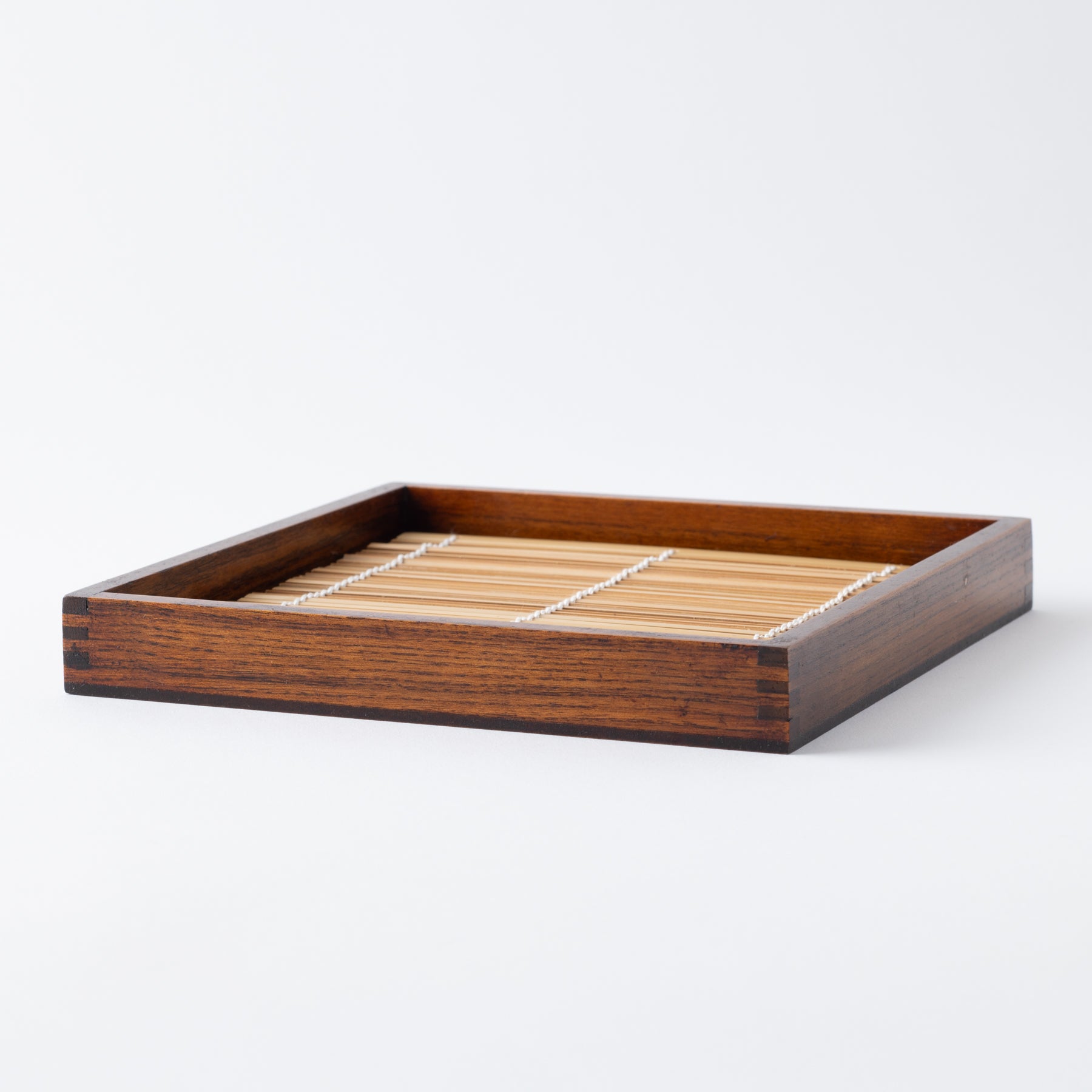 Plateau japonais carré à rebord haut pour soba