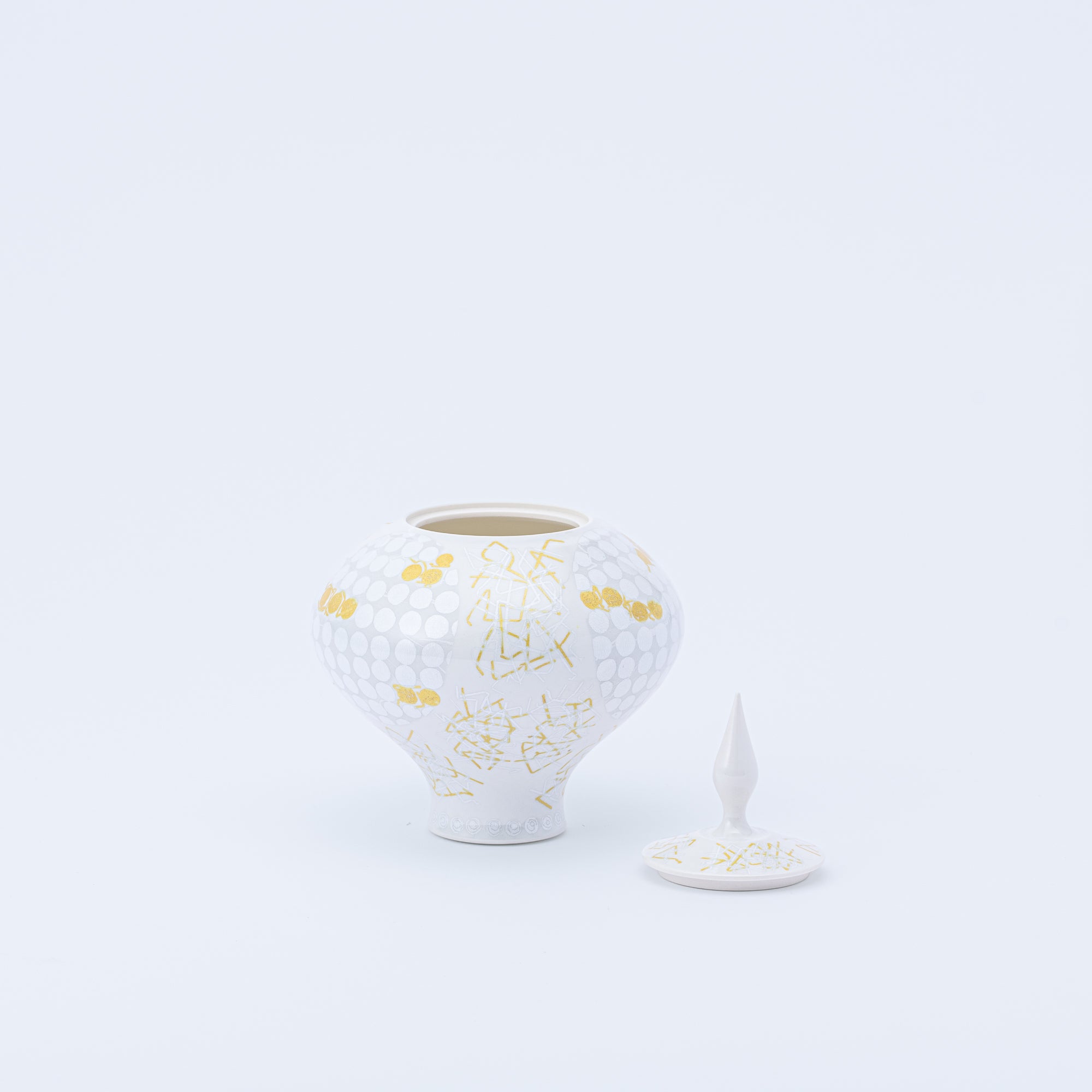 Yuri-Ginsai White Silver Circular Pattern Lidded Vase