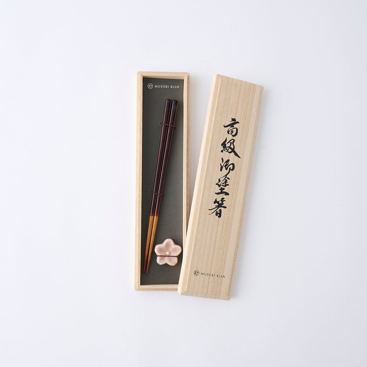 Sakura Joboji-Lackstäbchen mit Stäbchenablage