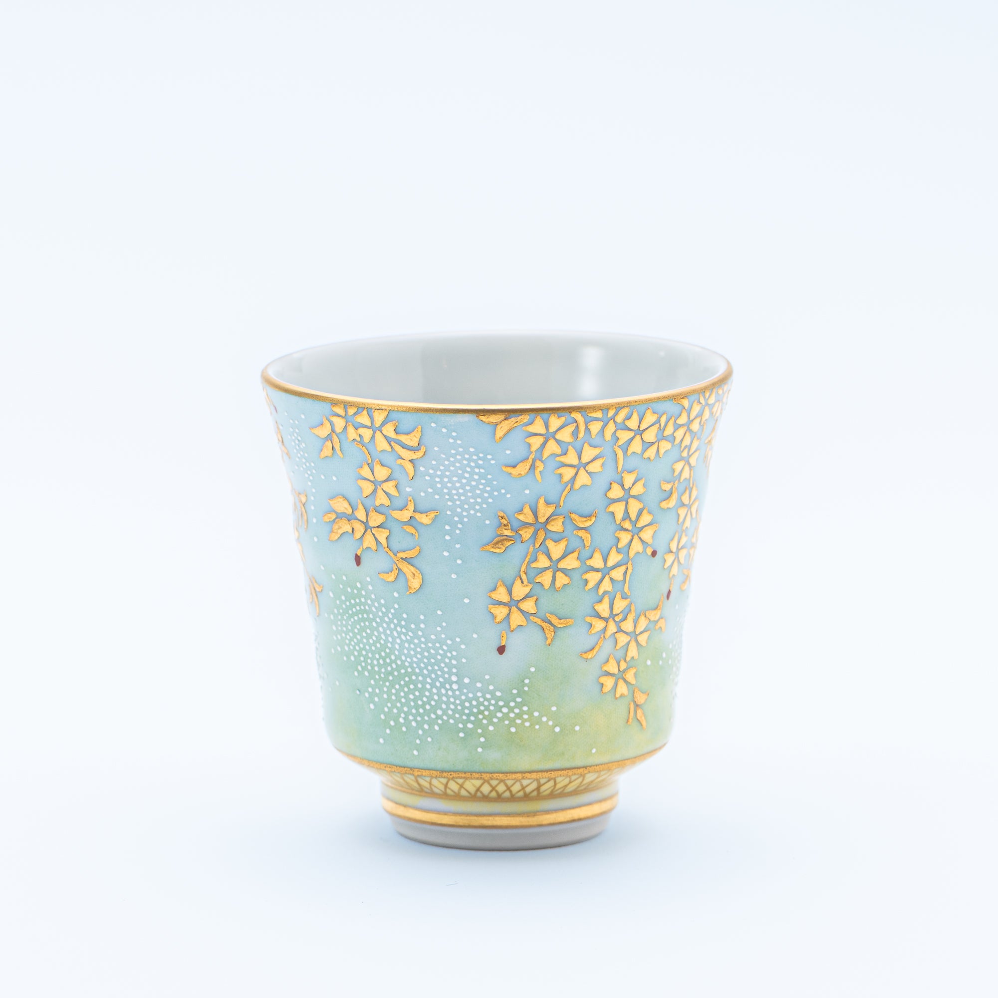 Copa de sake Morikin Shirochibu con sakura llorón en degradado azul