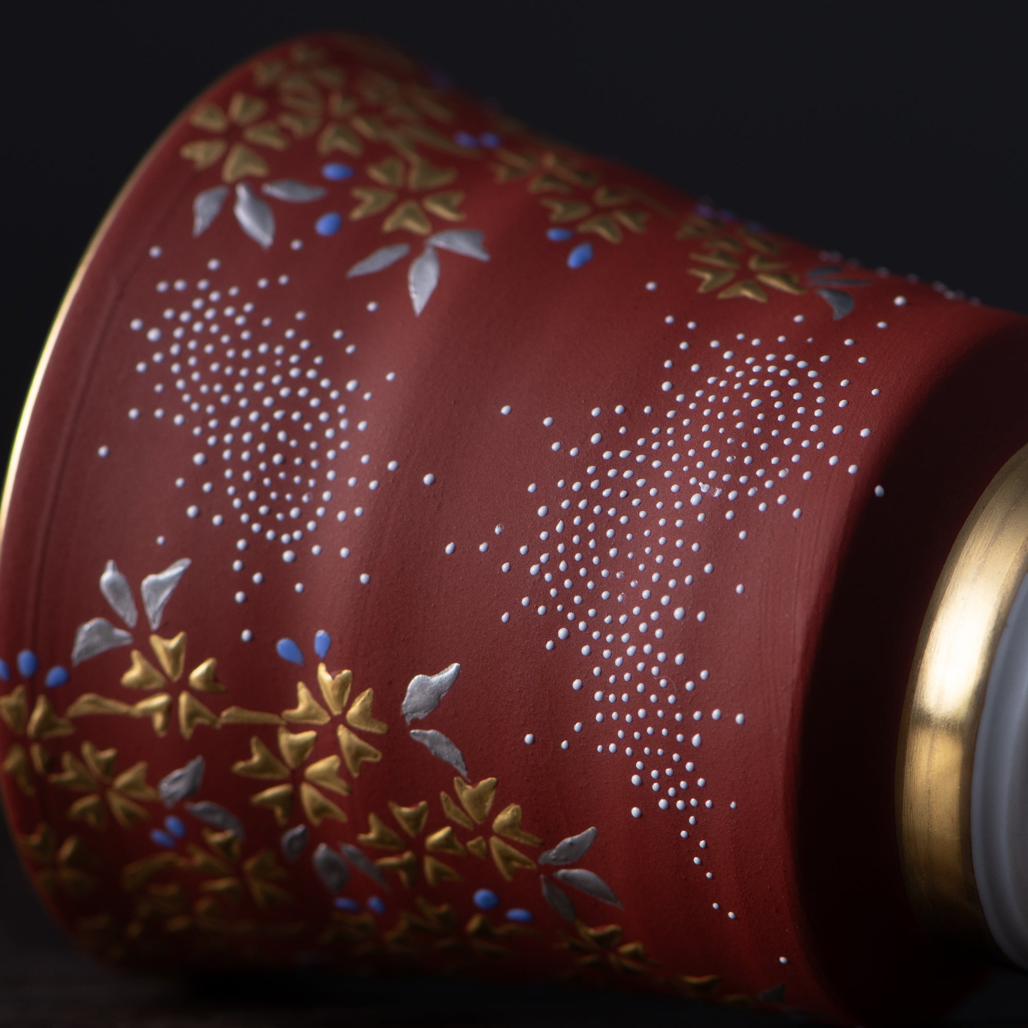Copa de sake Morikin Shirochibu con sakura llorón rojo