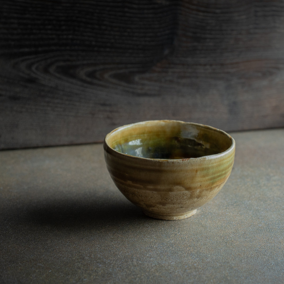 Cuenco de matcha marrón Oribe