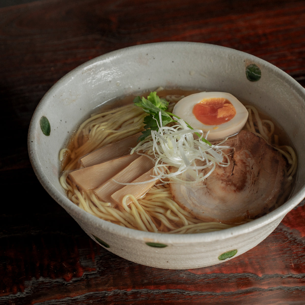 Tazón de ramen con estampado de lunares verdes de 7,7 pulgadas