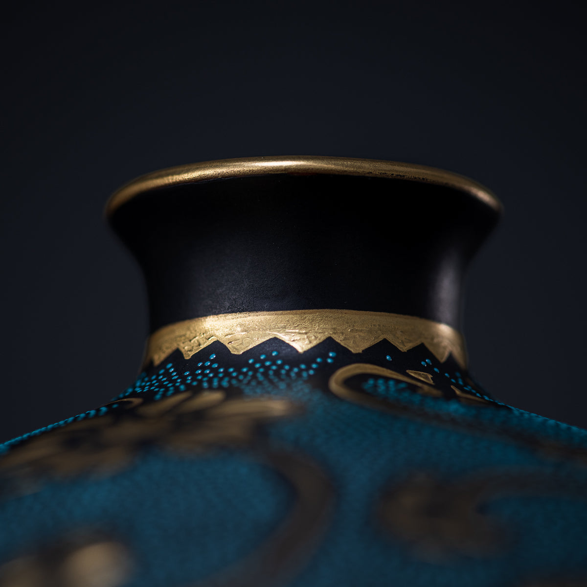 Morikin Floral Arabesque Aochibu Ovale Vase