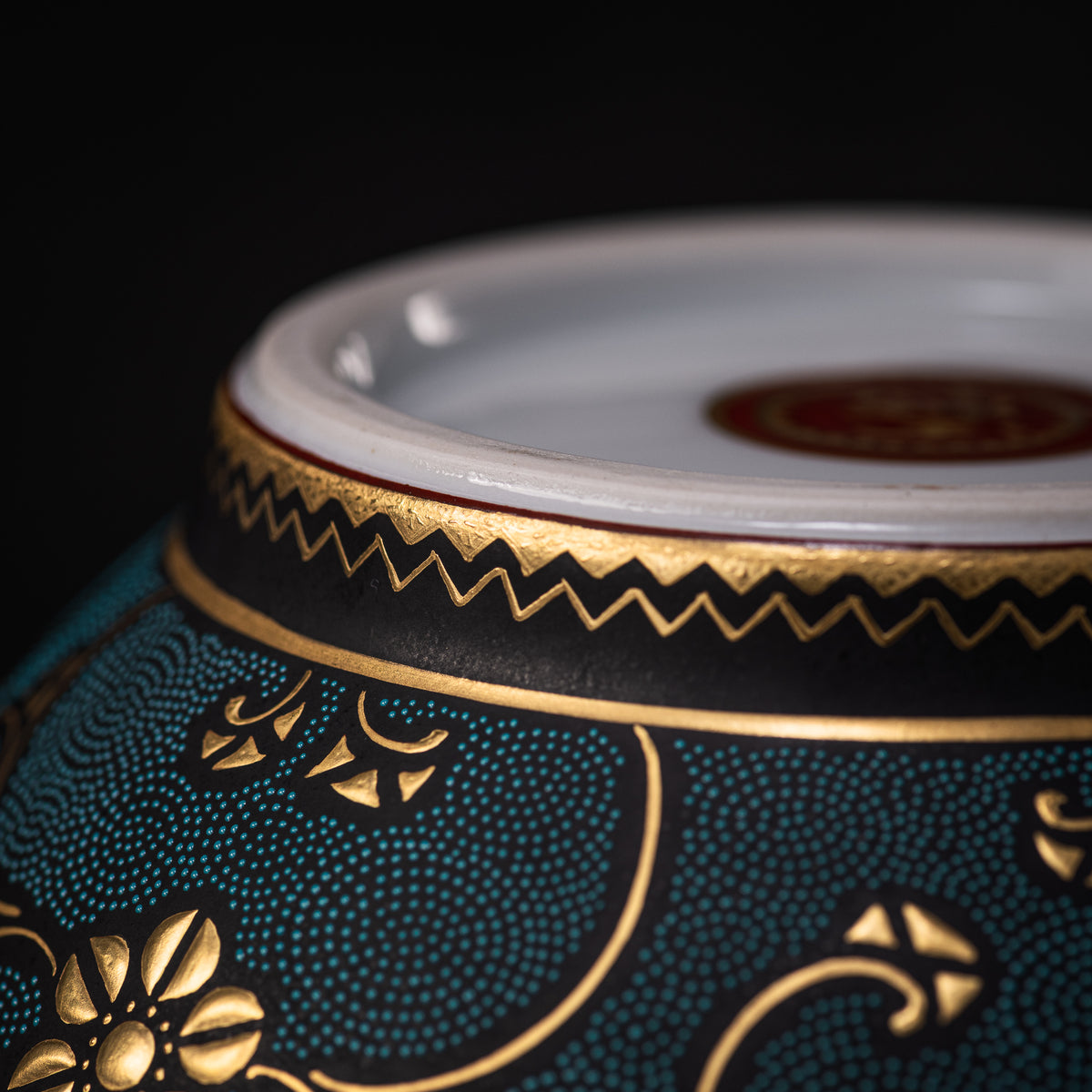 Morikin Floral Arabesque Aochibu Ovale Vase