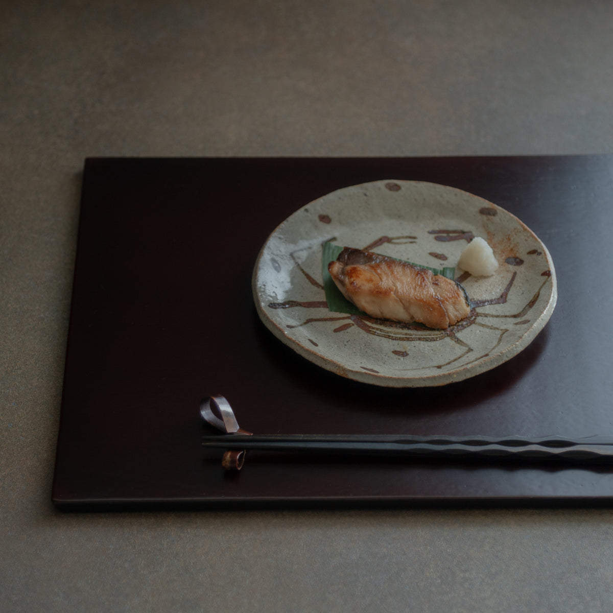 Rechteckiges Kaiseki-Platzset mit Wischlaquer-Finish