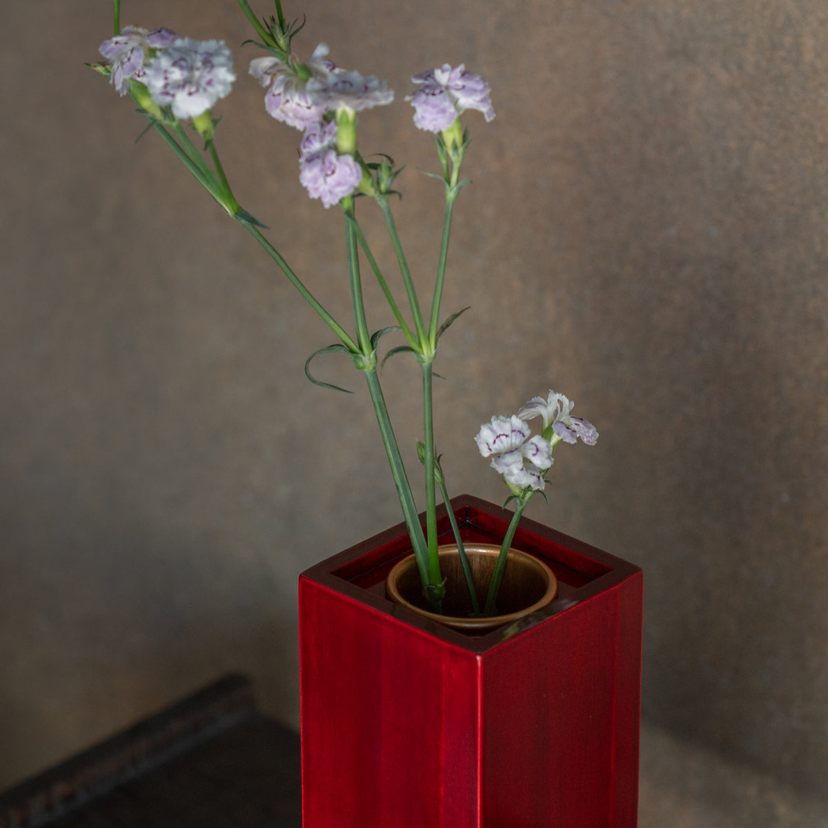 Red Amber Faceted Flower Vase