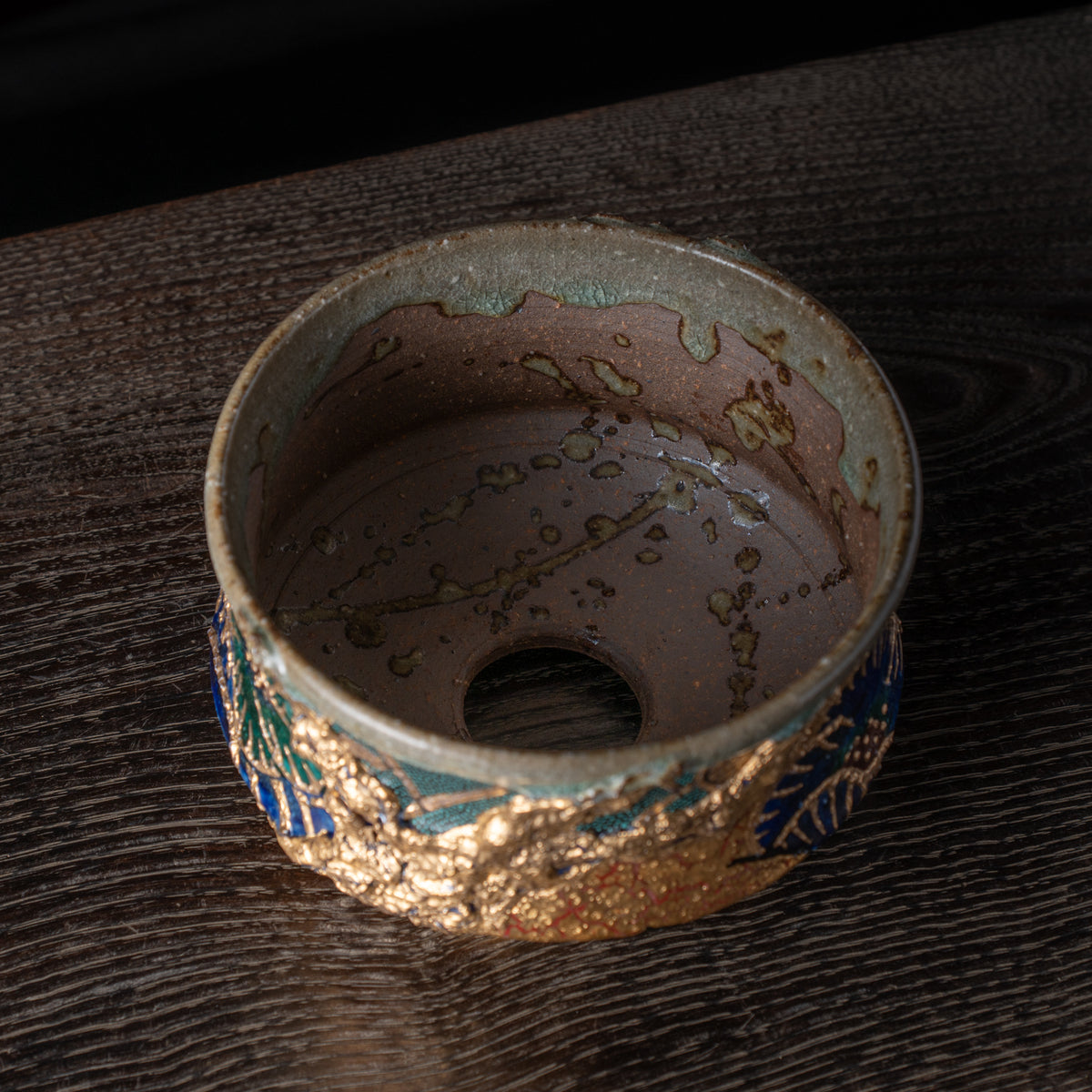 Gold Sayagata Flared Plant Pot