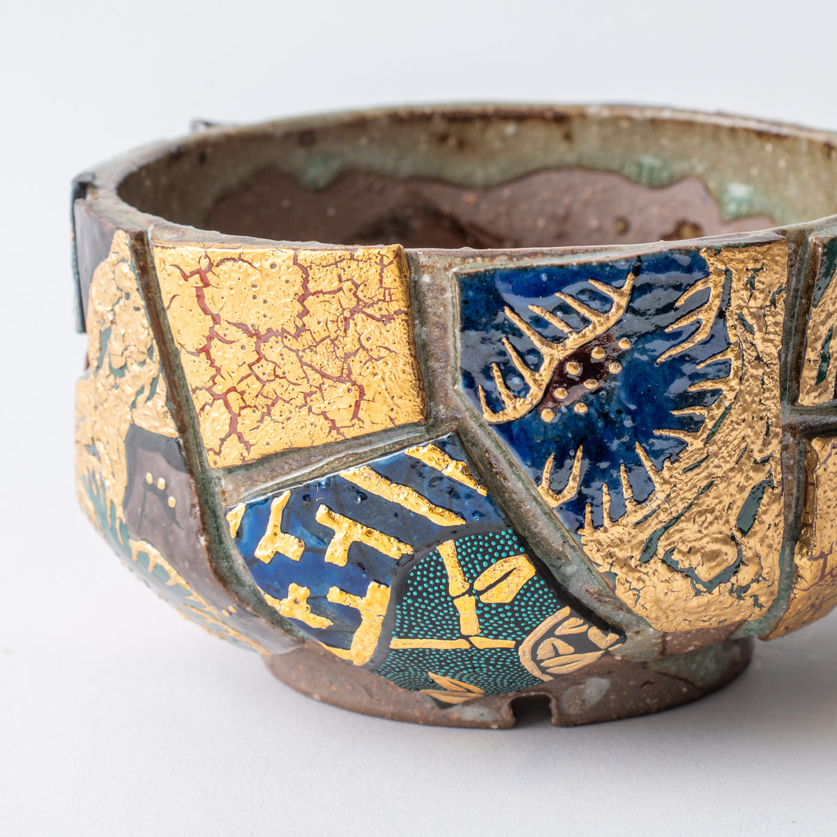 Gold Auspicious Motifs Paneled Plant Pot
