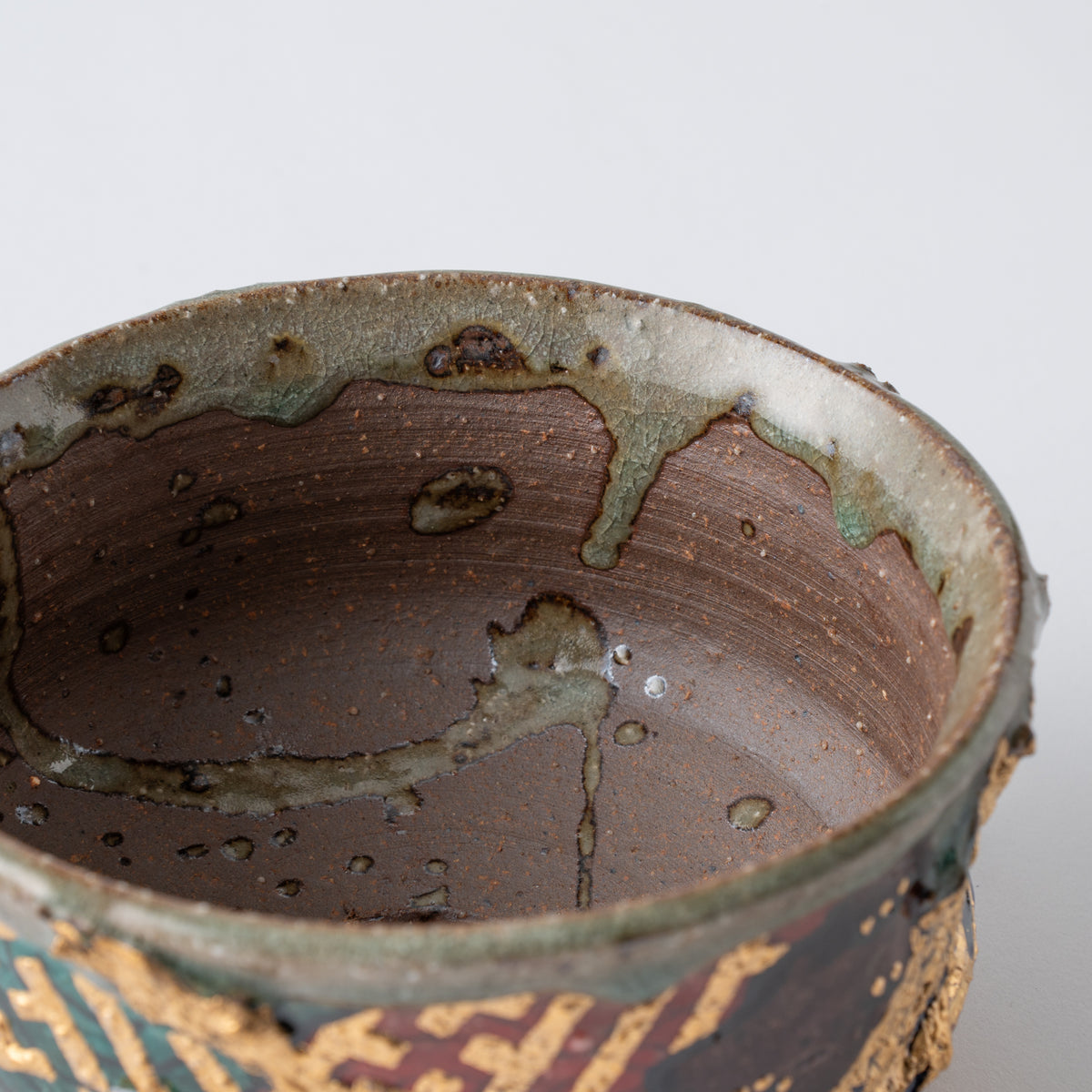 Gold Sayagata Flared Plant Pot