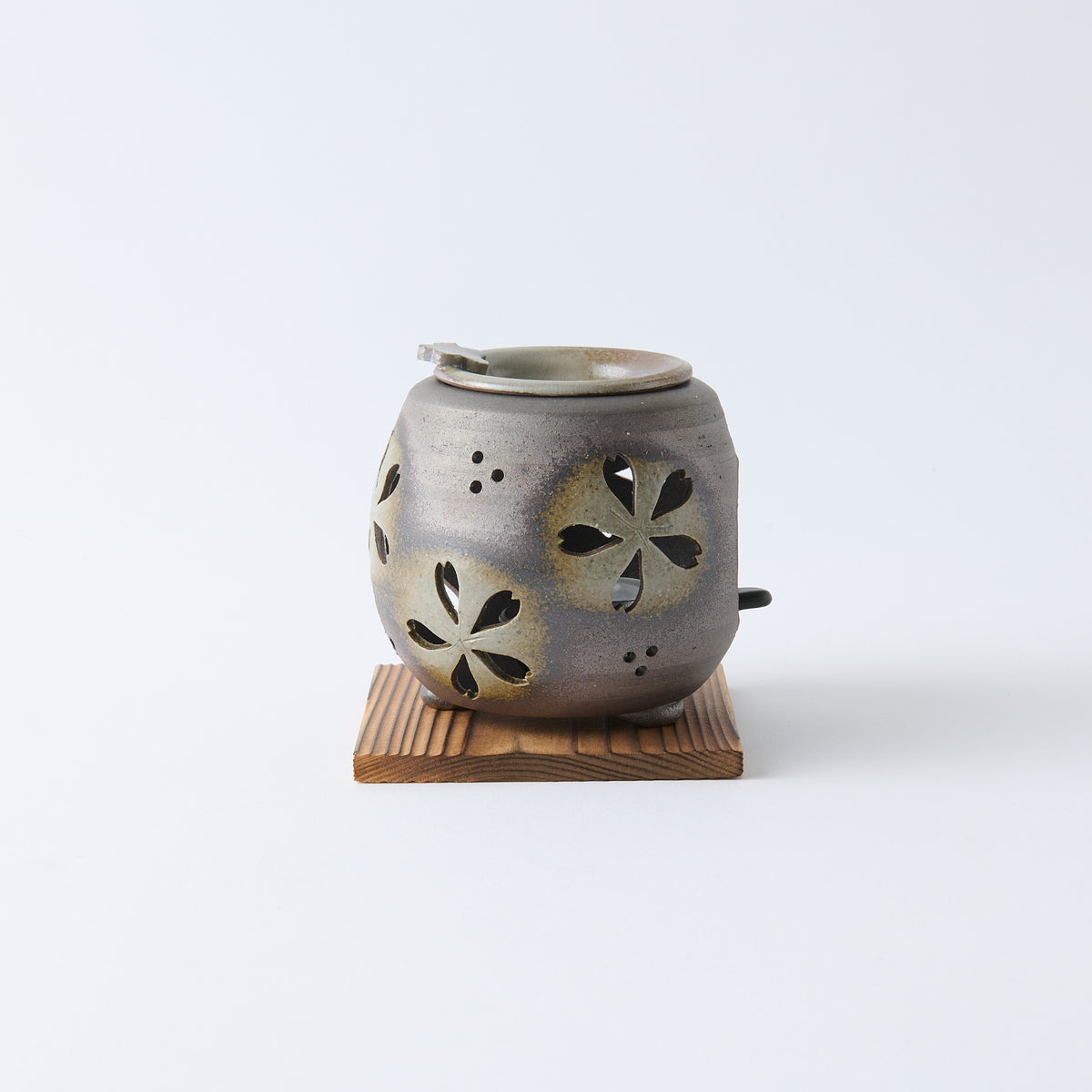 Quemador de incienso de té Chakoro tallado con flor de cerezo