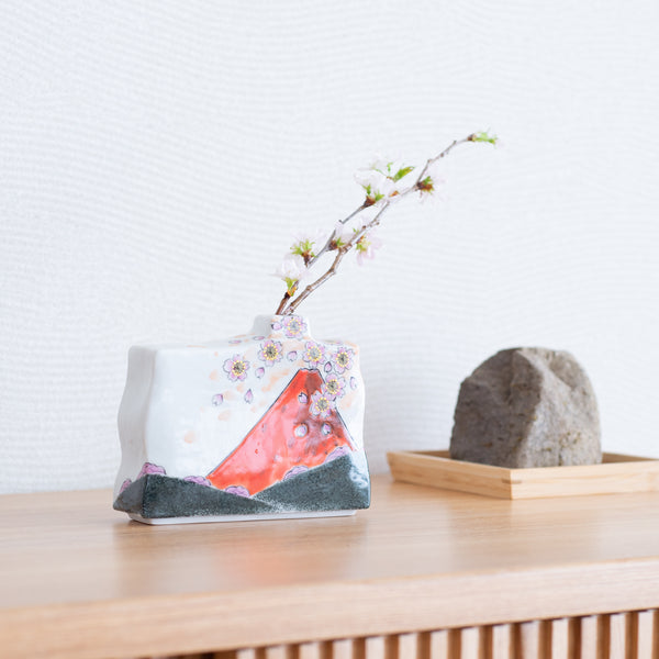 Red Mt.Fuji Kutani Japanese Flower Vase