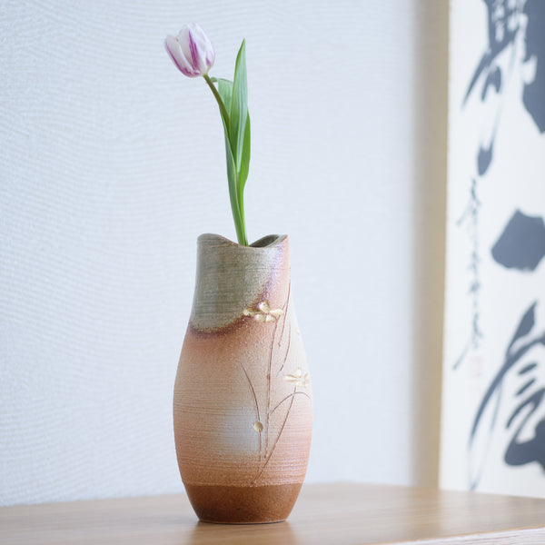 Sunlight Shigaraki Ware Long Flower Vase