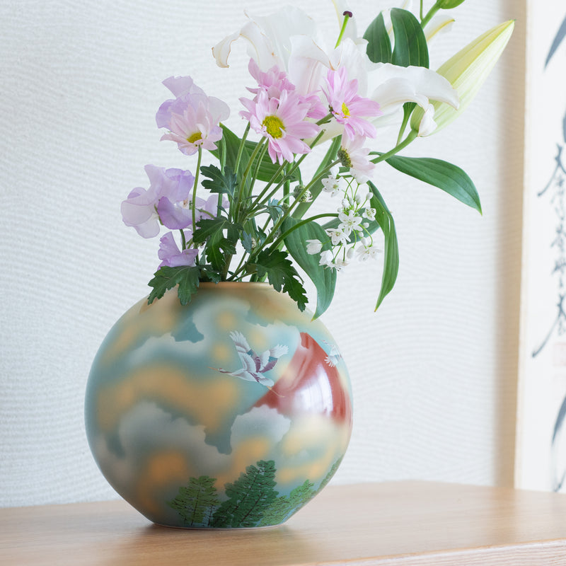 Red Fuji and Crane Kutani Ware Flower Vase with Stand