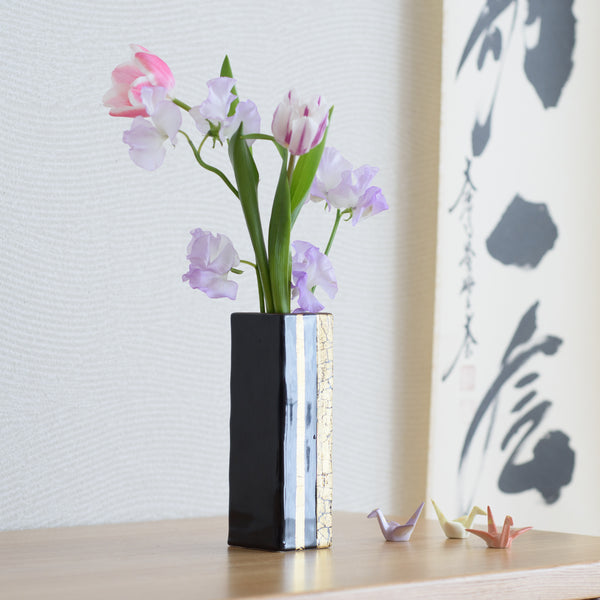 Kinsai Black Glaze Kutani Japanese Flower Vase