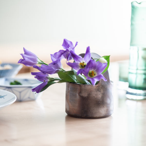 Hozan Kiln Sangiri Bizen Ware Small Flower Vase with Handle