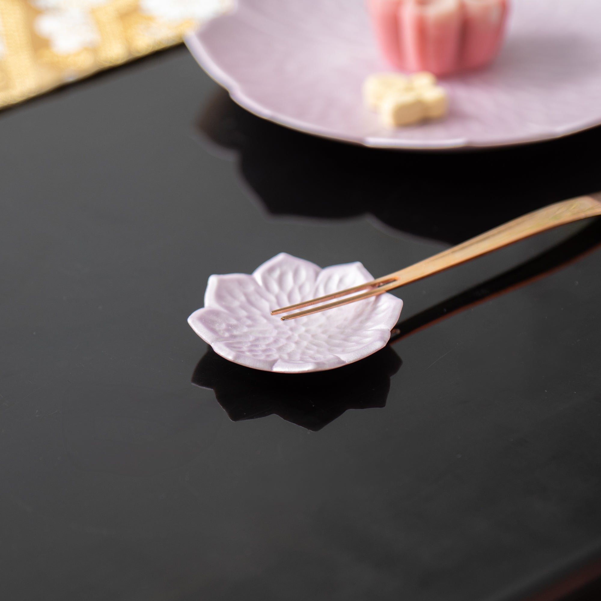 Colorful Kikyo Blossom Chopstick Rest Set