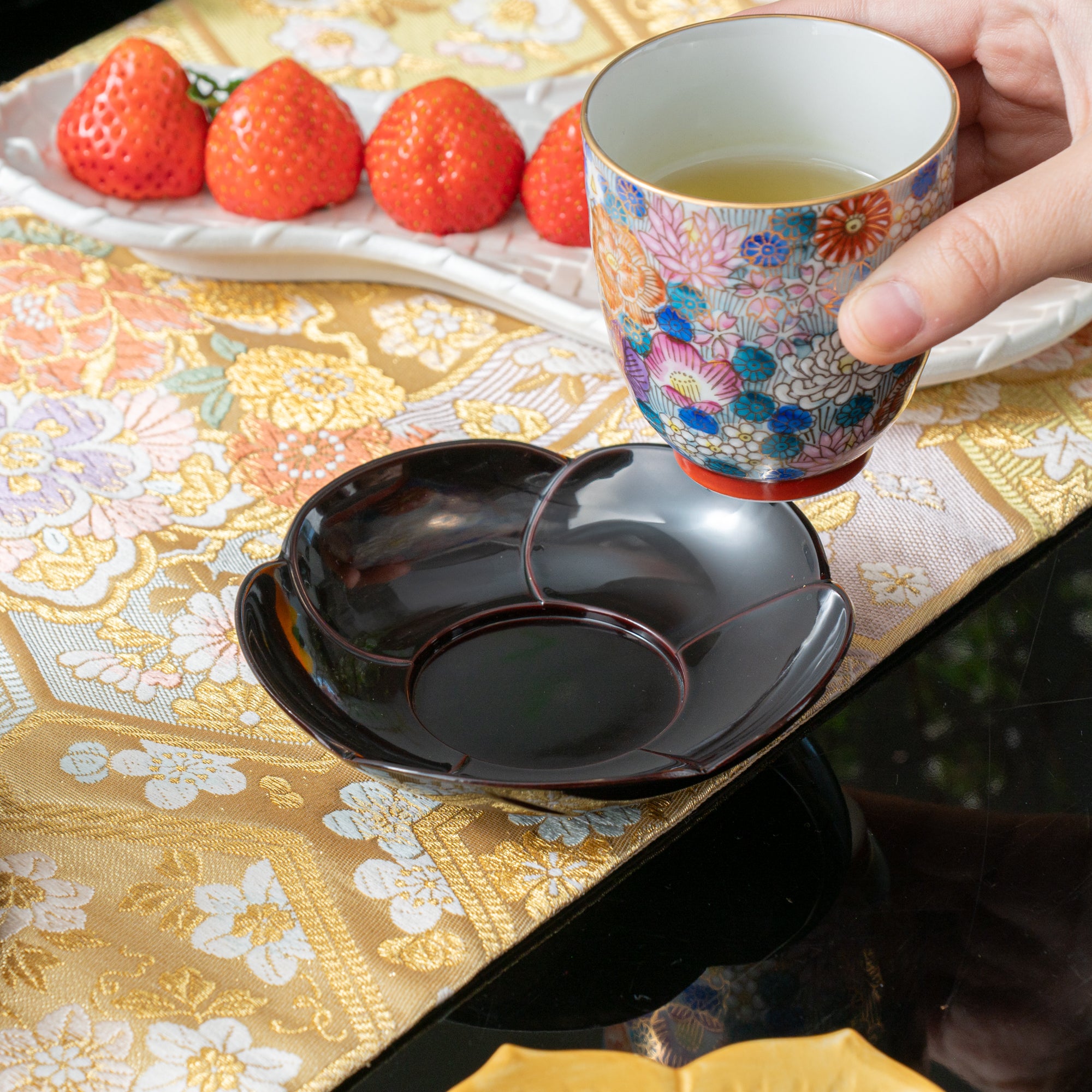 Plum Blossom Echizen Lacquerware Teacup Coaster Set