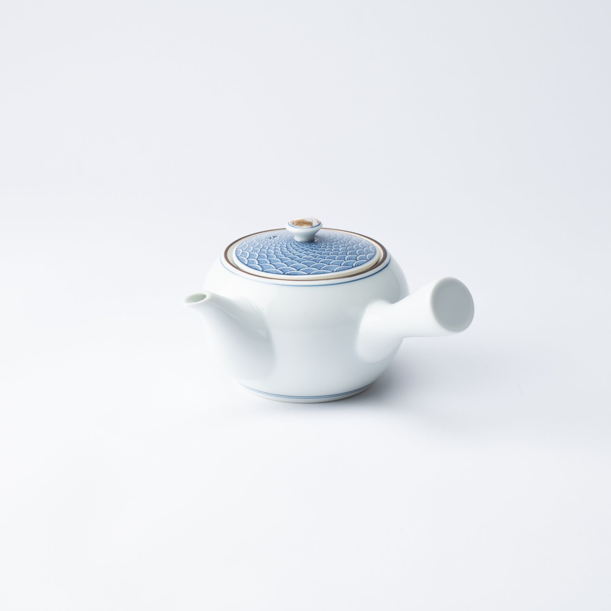 Midou Kiln Seigaiha Blue Wave Hasami Japanese Teapot 370ml (12.5oz)