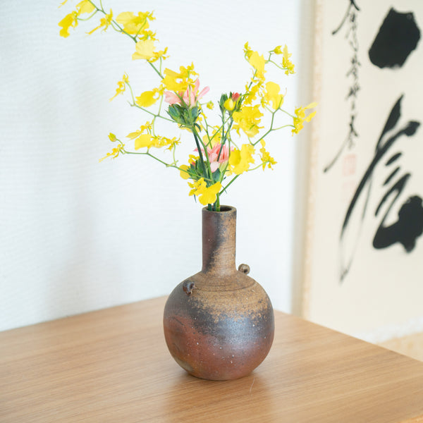 Hozan Kiln Goma Bizen Ware Crane Neck Flower Vase