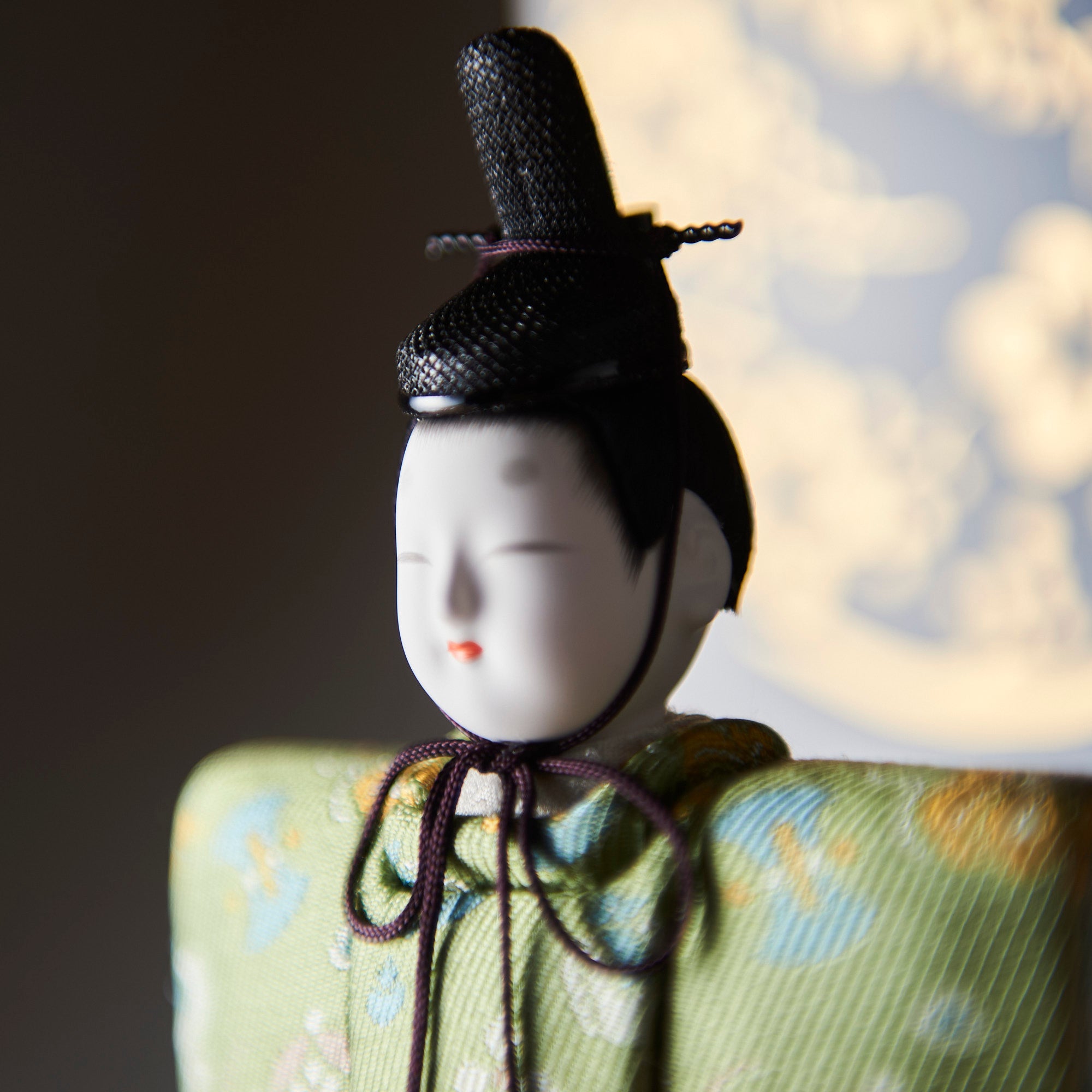 Standing Hina Dolls with Maki-e Plum Blossom Screen