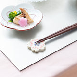 Tosen Kiln Sakura-Shaped Kiyomizu Ware Chopstick Rest Set