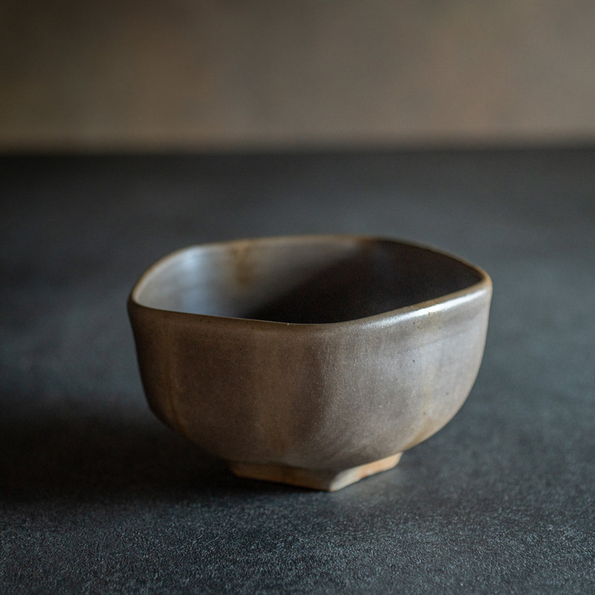 Ao-Bizen Five-Sided Matcha Bowl