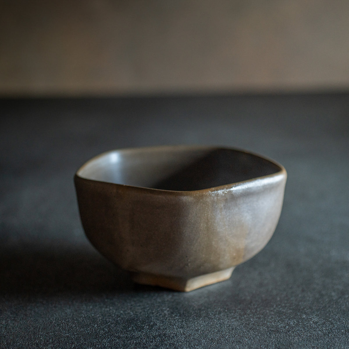 Ao-Bizen Five-Sided Matcha Bowl