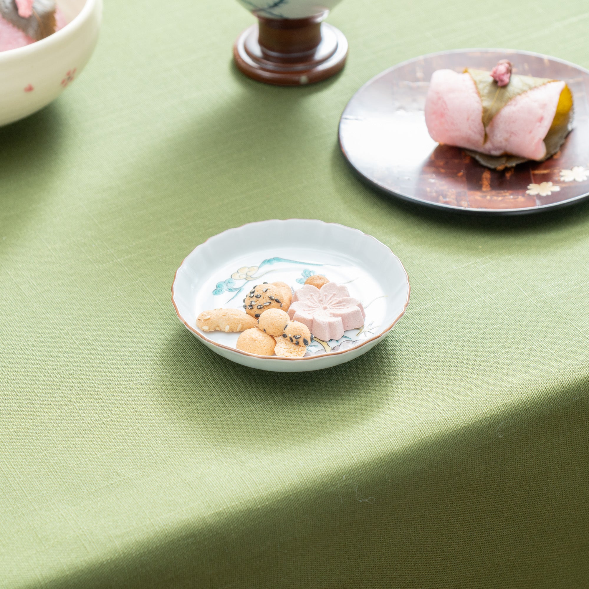 Plants with Mt. Fuji Sauce Plate