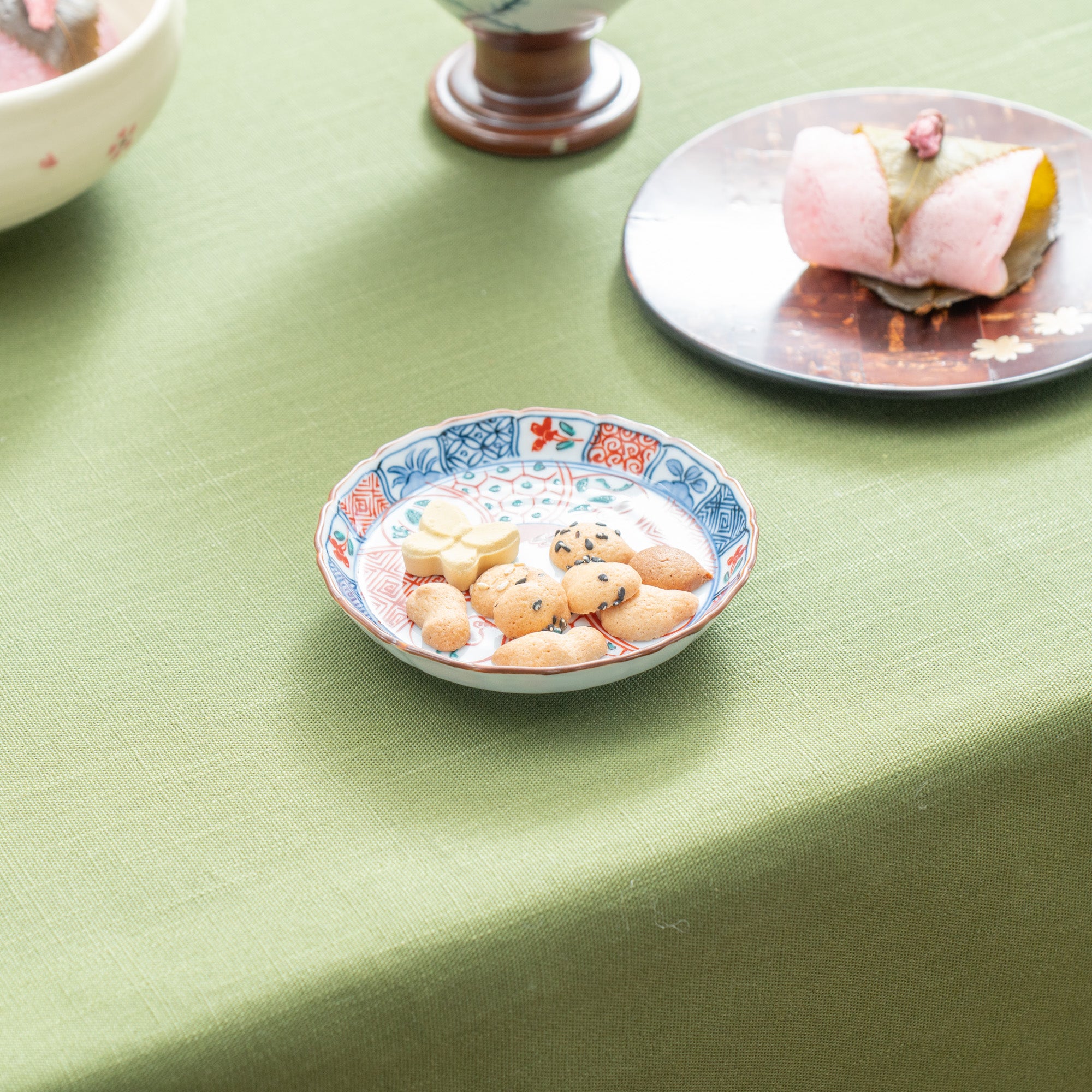 Auspicious Motifs with Mt. Fuji Sauce Plate