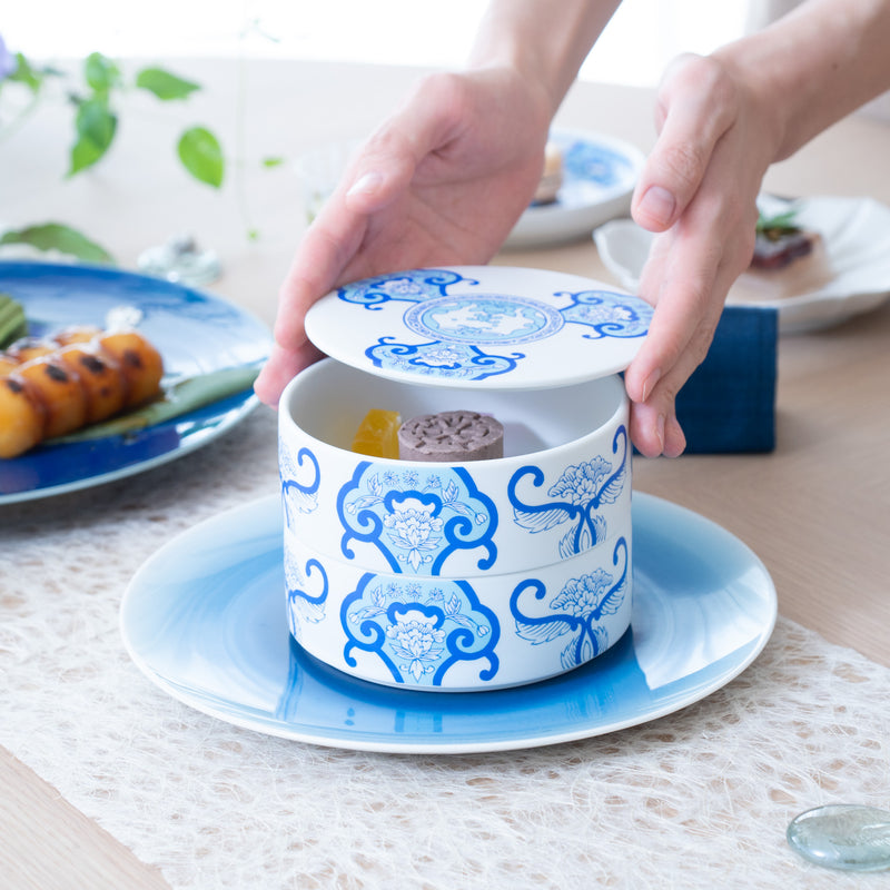 Arita Porcelain Lab Japan Blue Old Imari Floral Pattern Two Tiers Jubako Bento Box