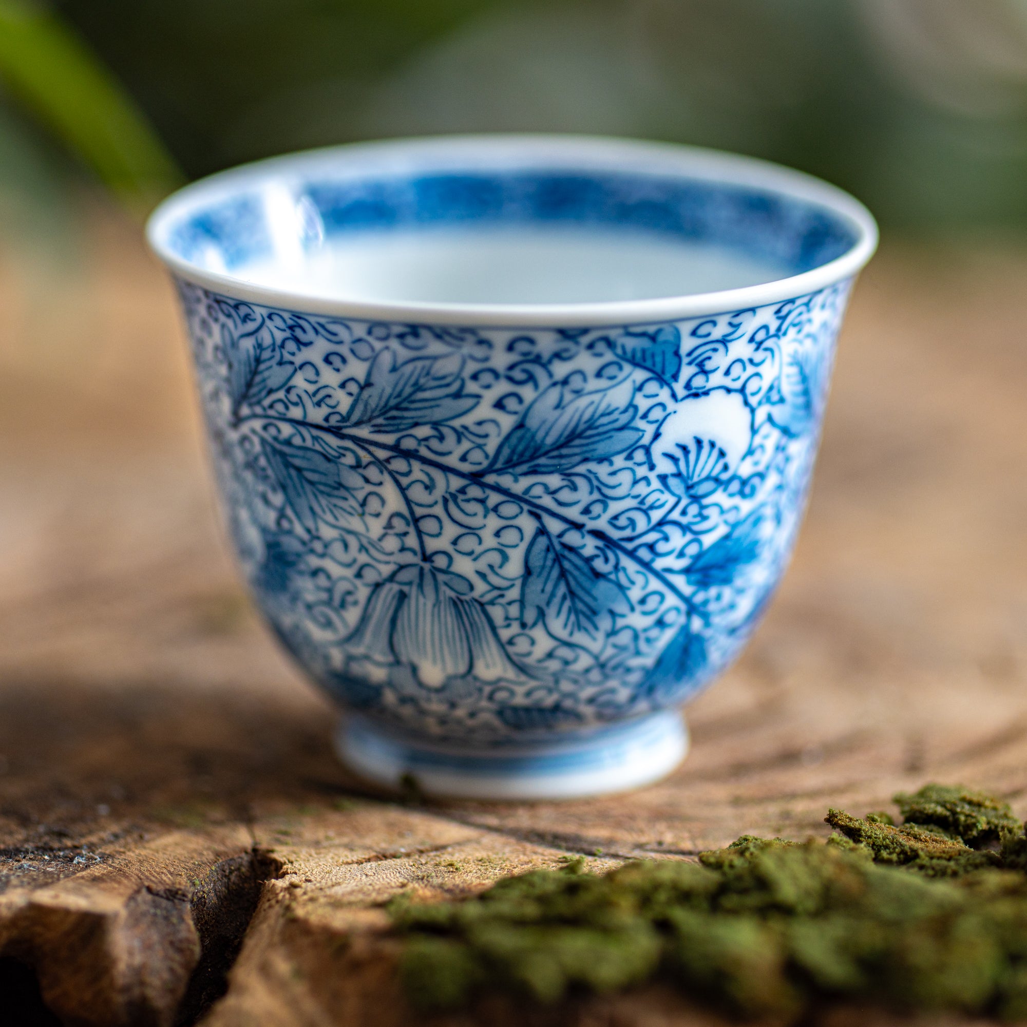 Peony Arabesque Patterned Sake Set