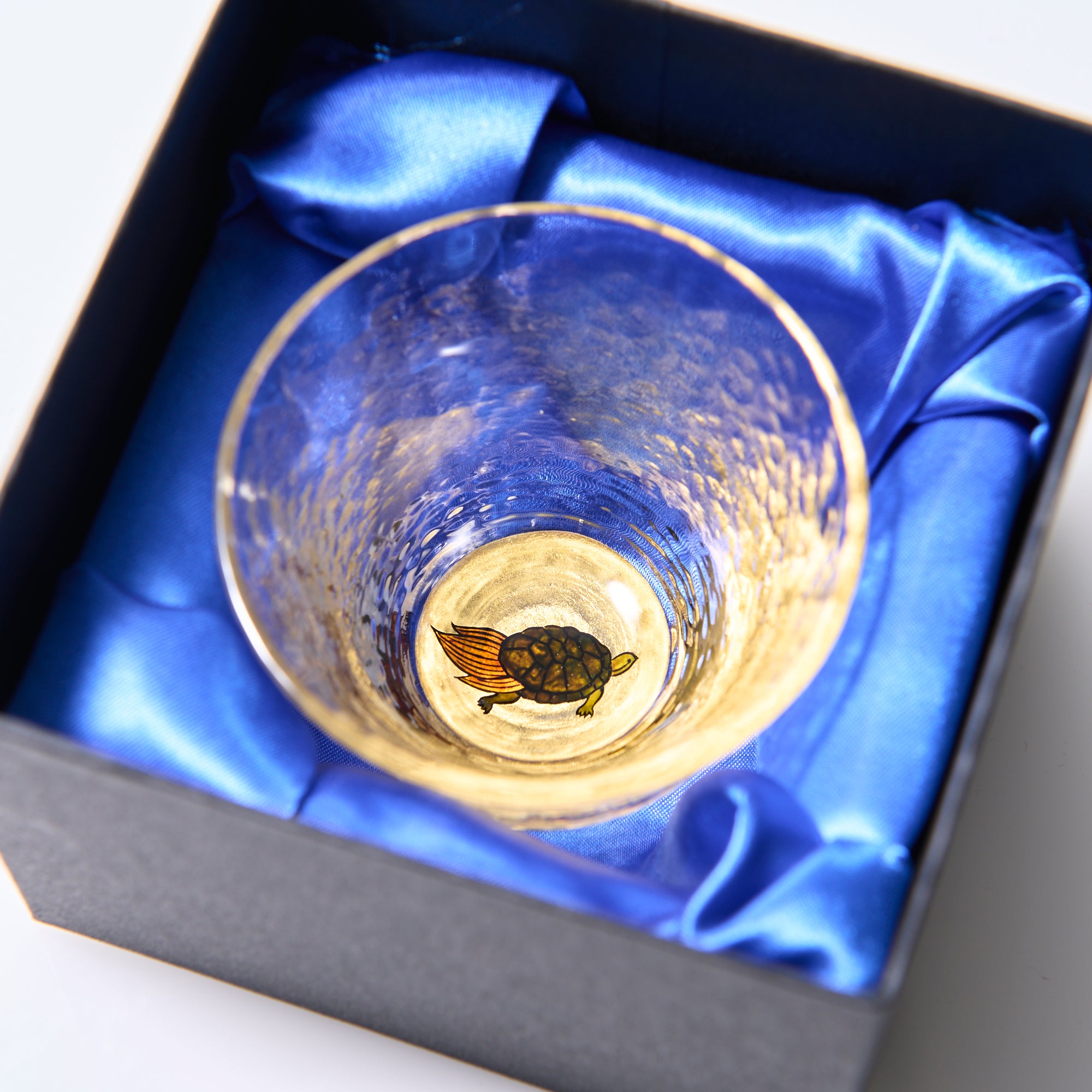 Copa de sake Maki-e de tortuga