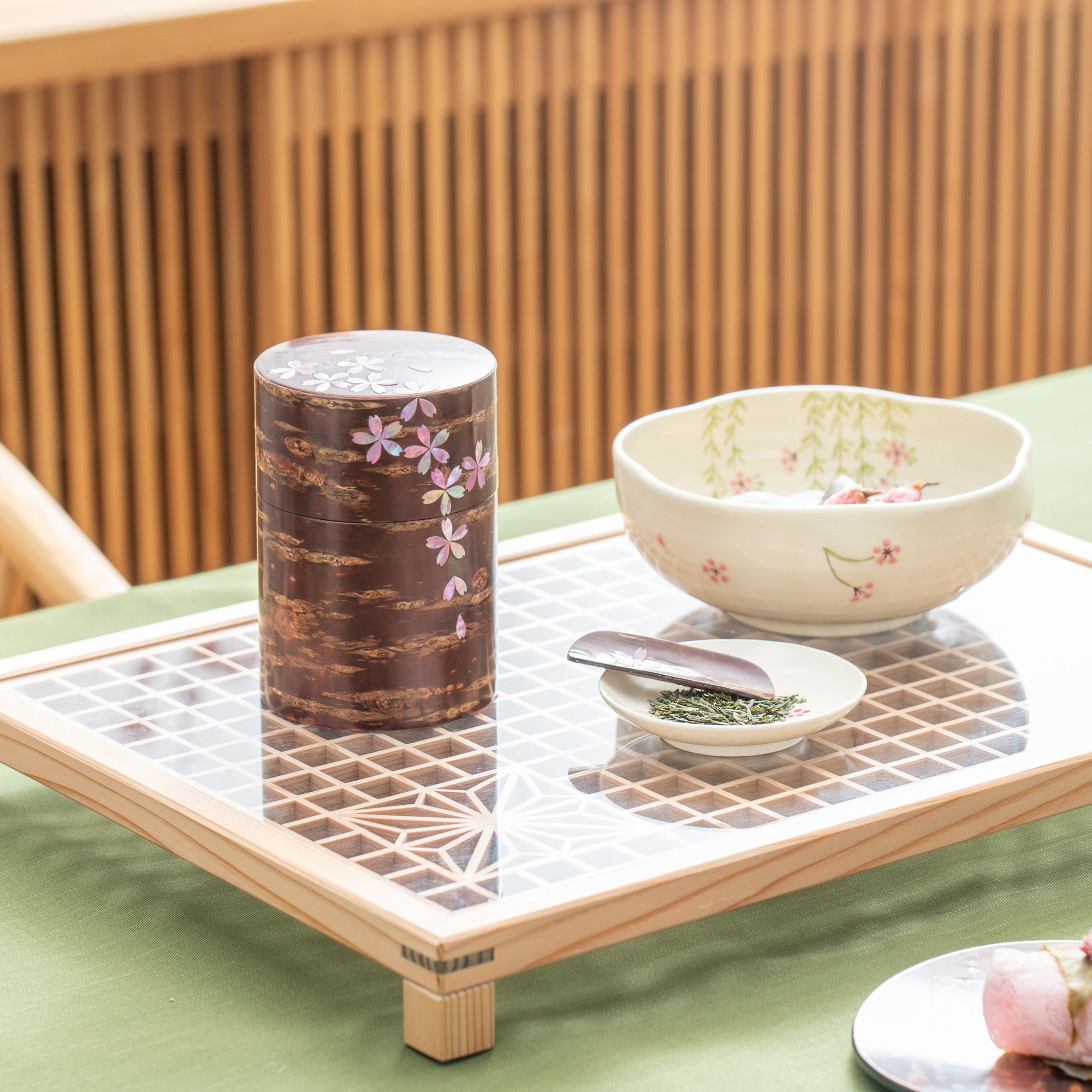 Pink Shell Inlay Sakura Fubuki Tea Canister