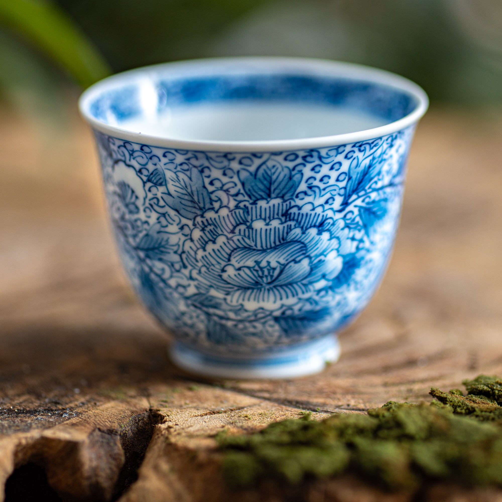 Peony Arabesque Patterned Sake Set