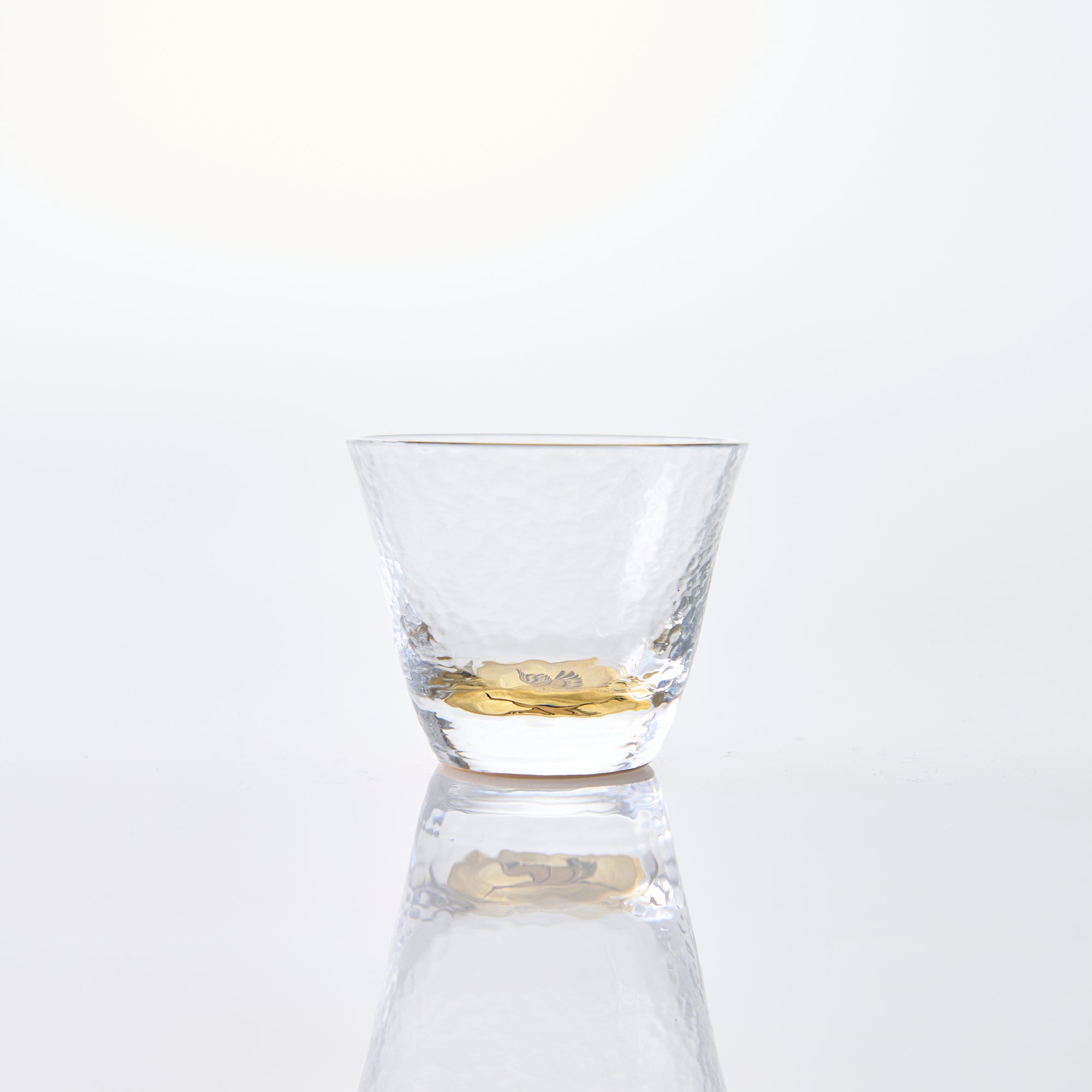 Yoshita Kasho Crane Maki-e Glass Sake Cup