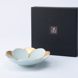 Hataman Touen Moist Gold Plum Blossom Imari Nabeshima Ware Side Plate